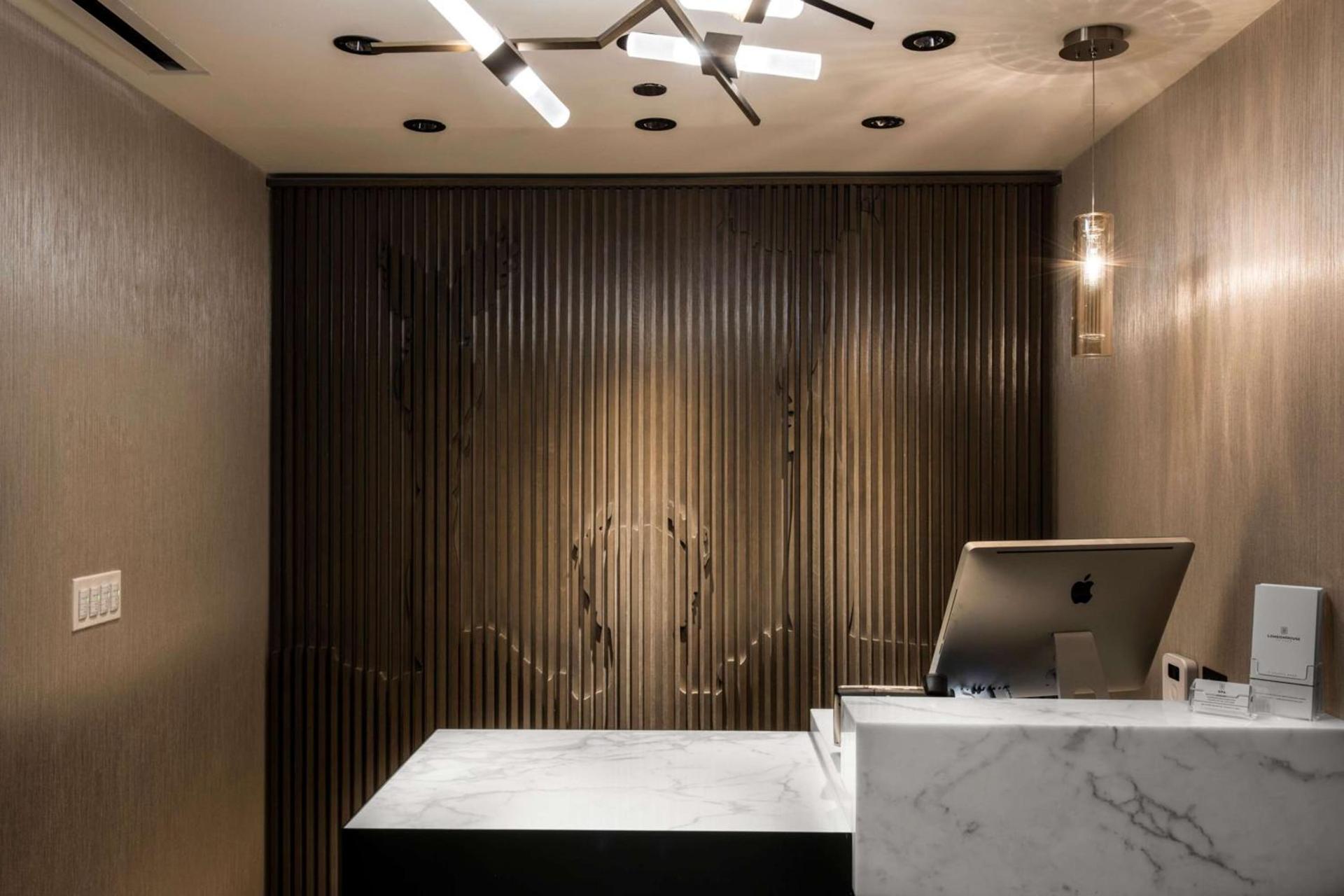 LondonHouse Chicago, Curio Collection by Hilton photo 26