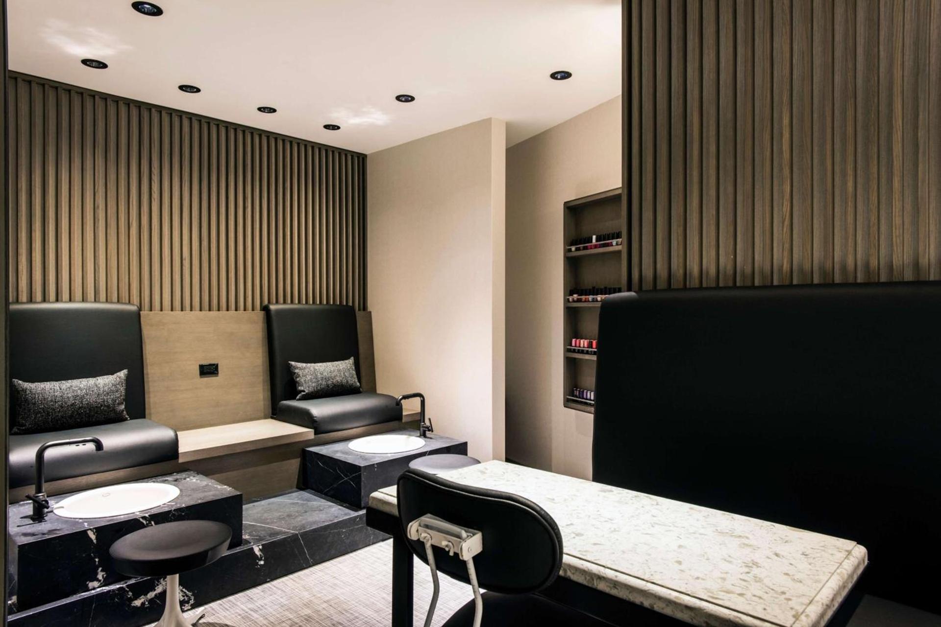 LondonHouse Chicago, Curio Collection by Hilton photo 45