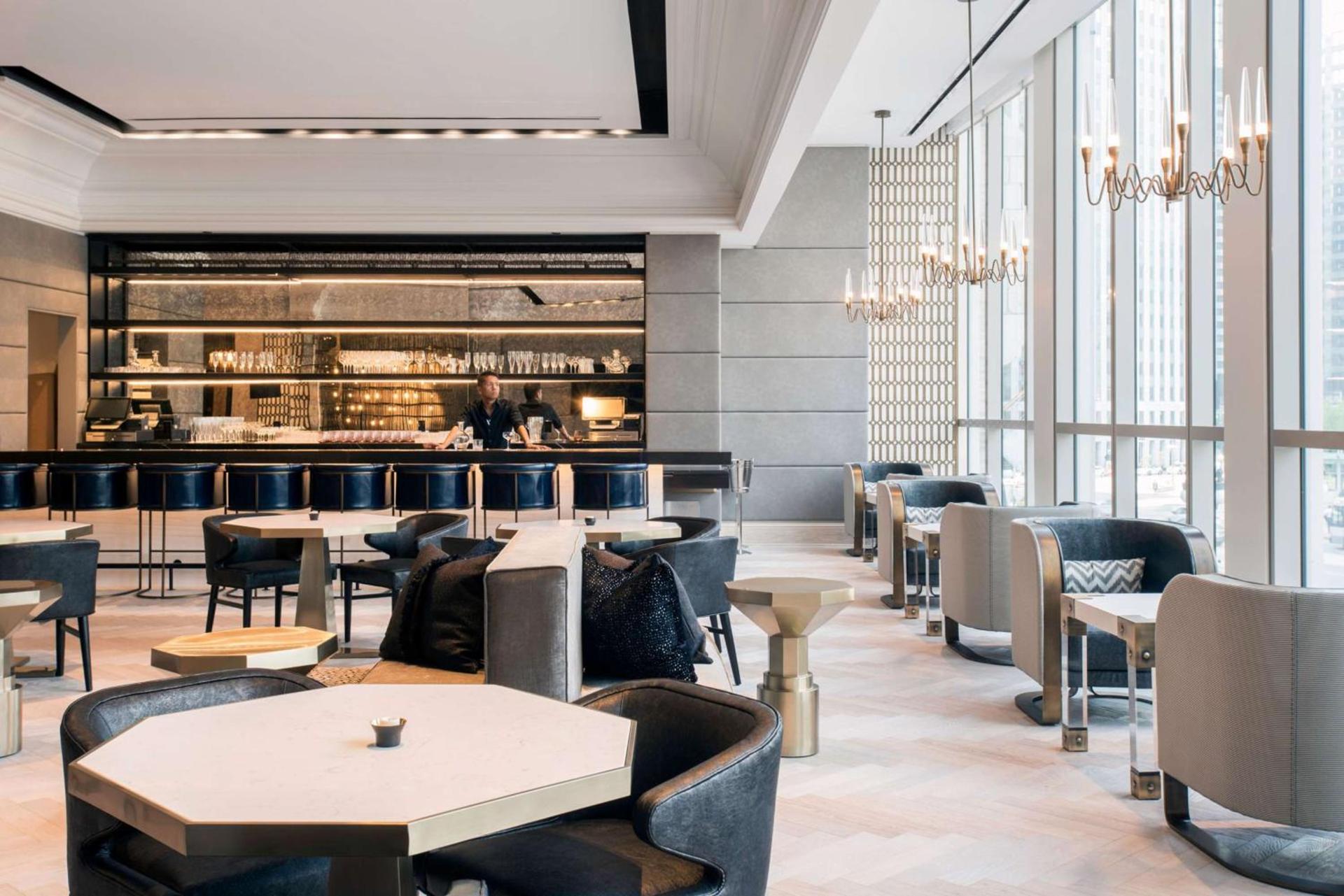 LondonHouse Chicago, Curio Collection by Hilton photo 68