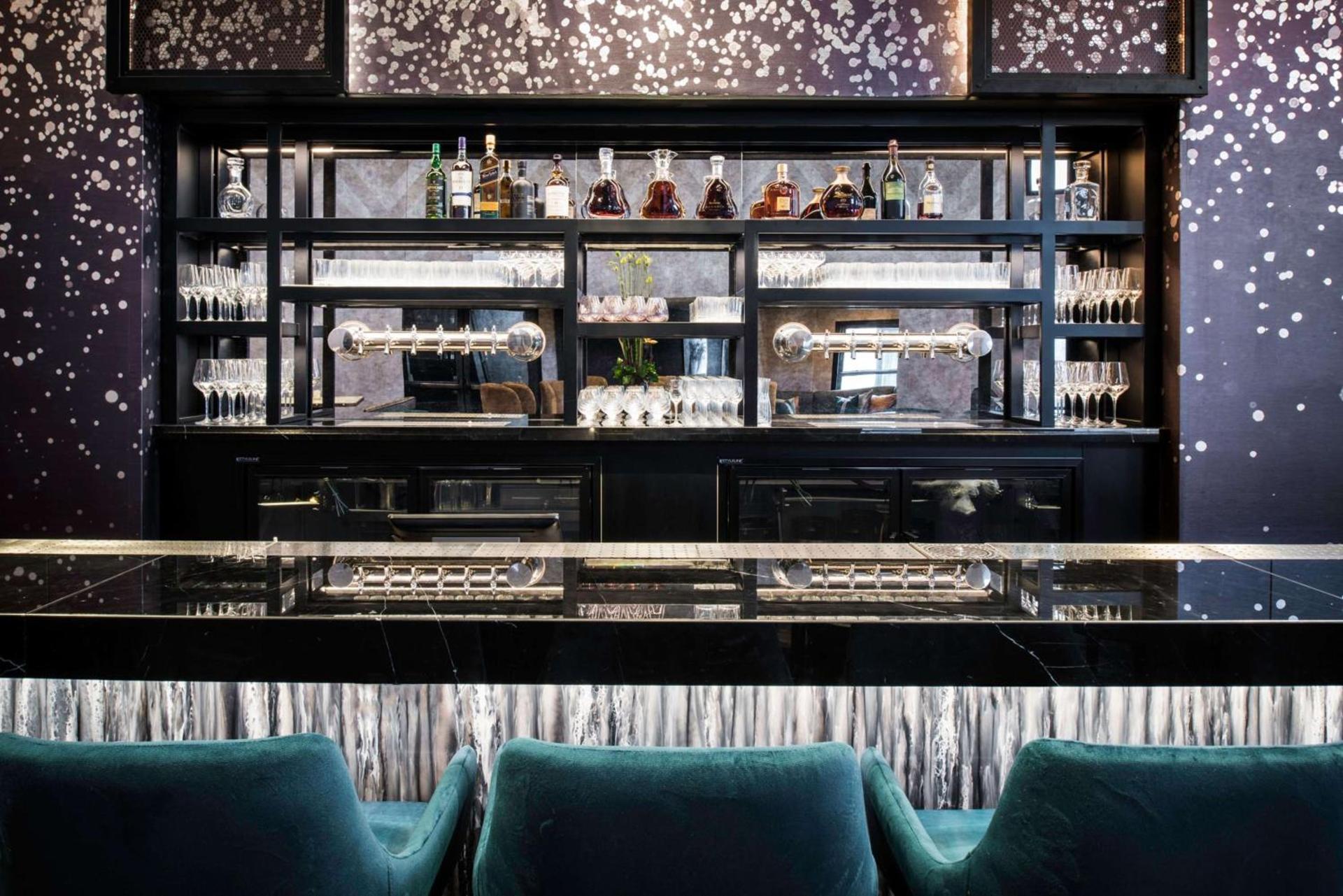 LondonHouse Chicago, Curio Collection by Hilton photo 40