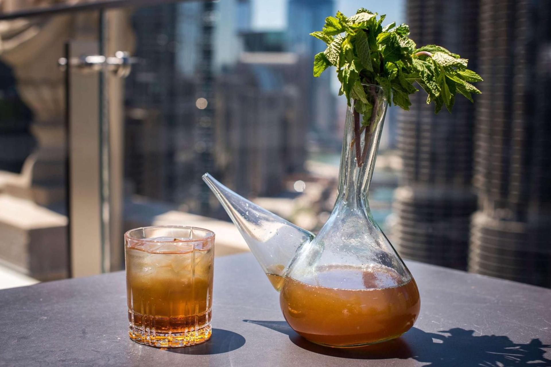 LondonHouse Chicago, Curio Collection by Hilton photo 15