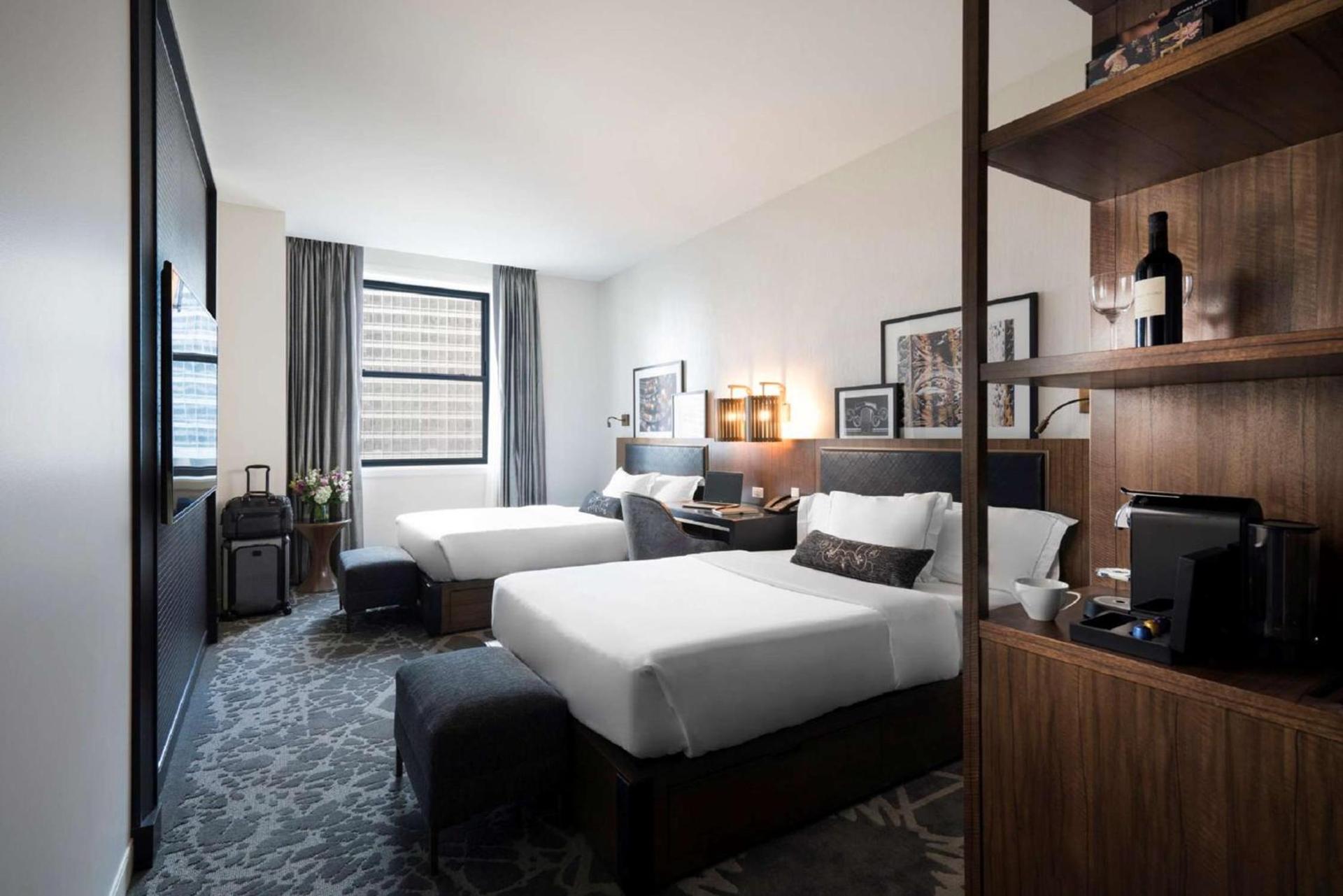 LondonHouse Chicago, Curio Collection by Hilton photo 61