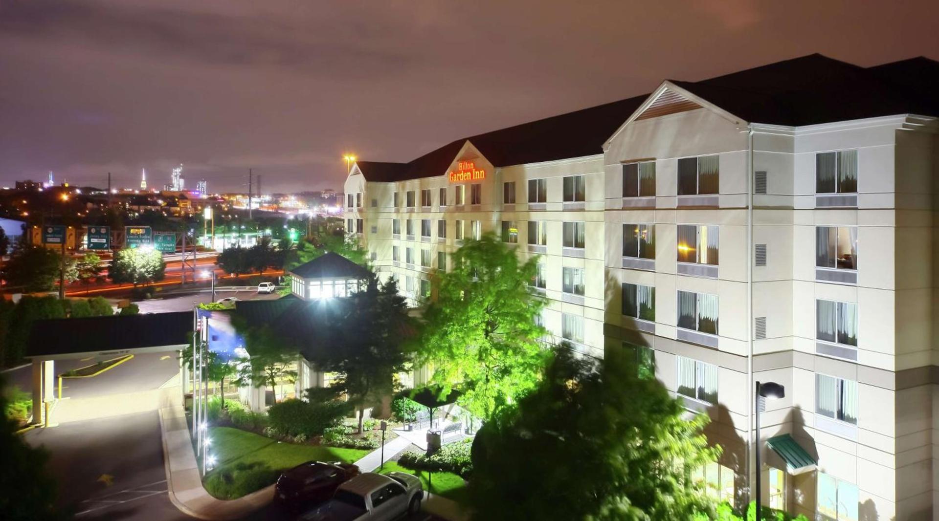Hilton Garden Inn Secaucus/Meadowlands photo 2