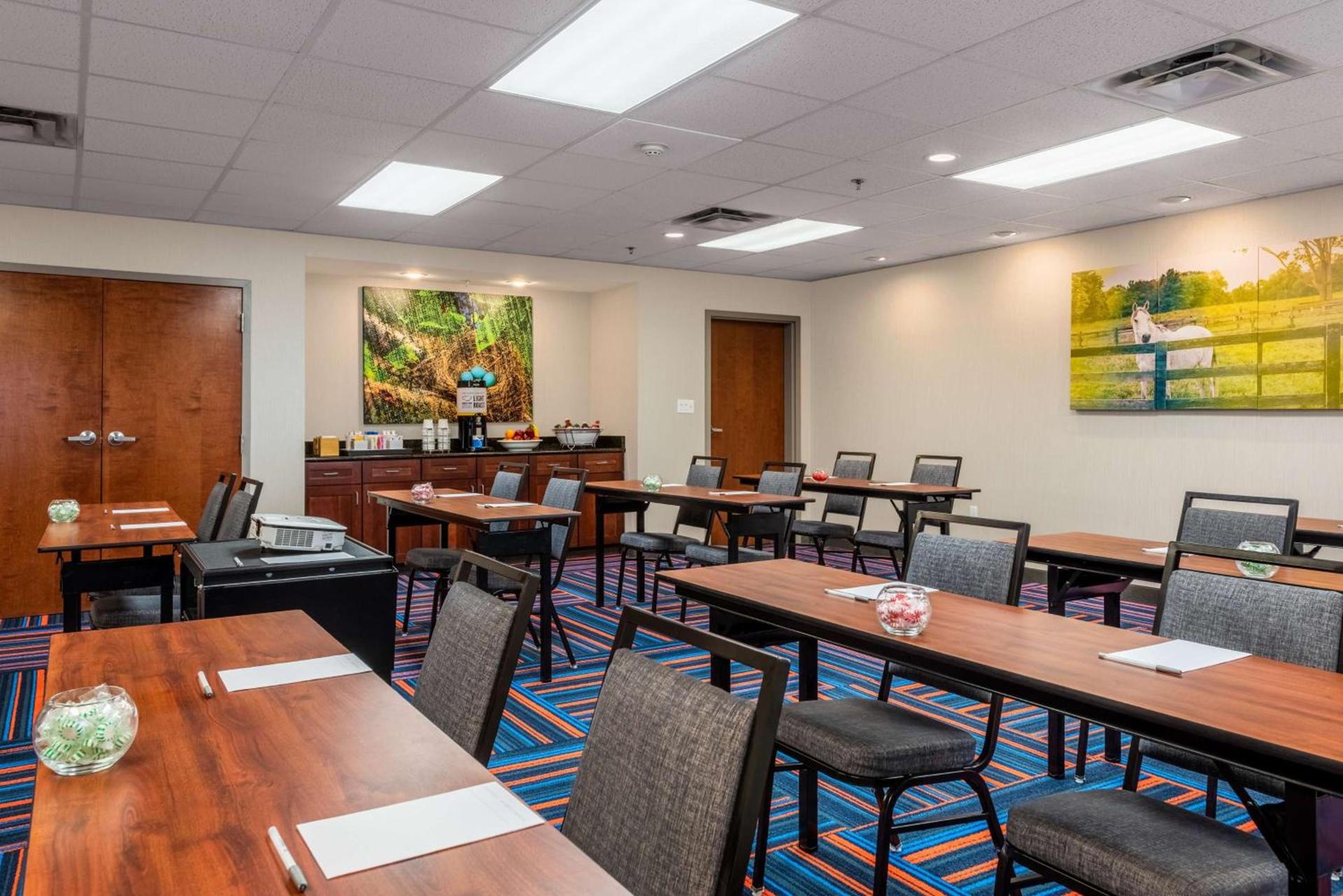 Hampton Inn & Suites Hopkinsville photo 40