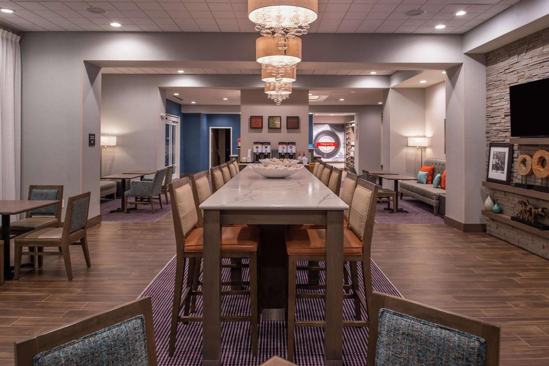 Hampton Inn Benson photo 13