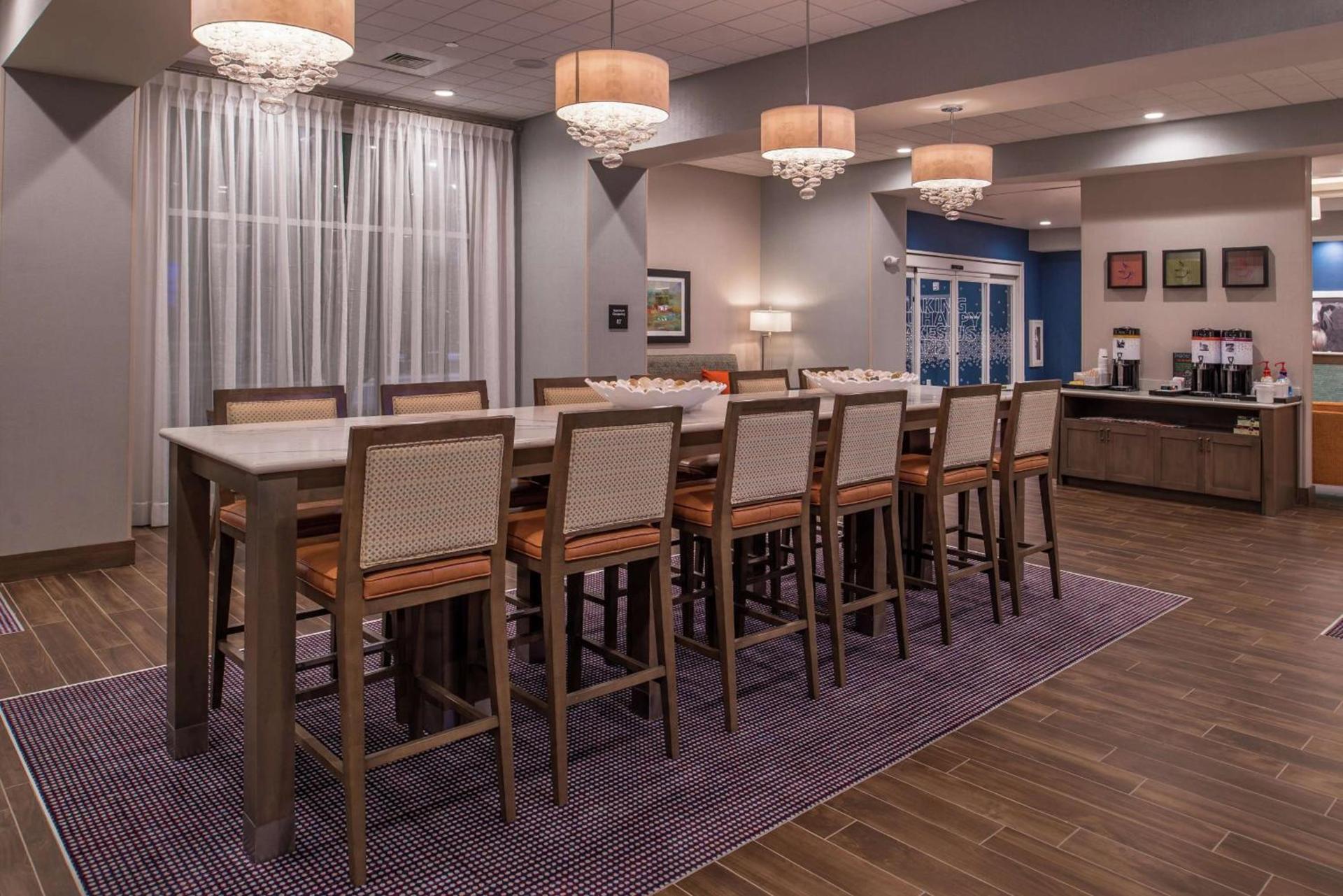 Hampton Inn Benson photo 18