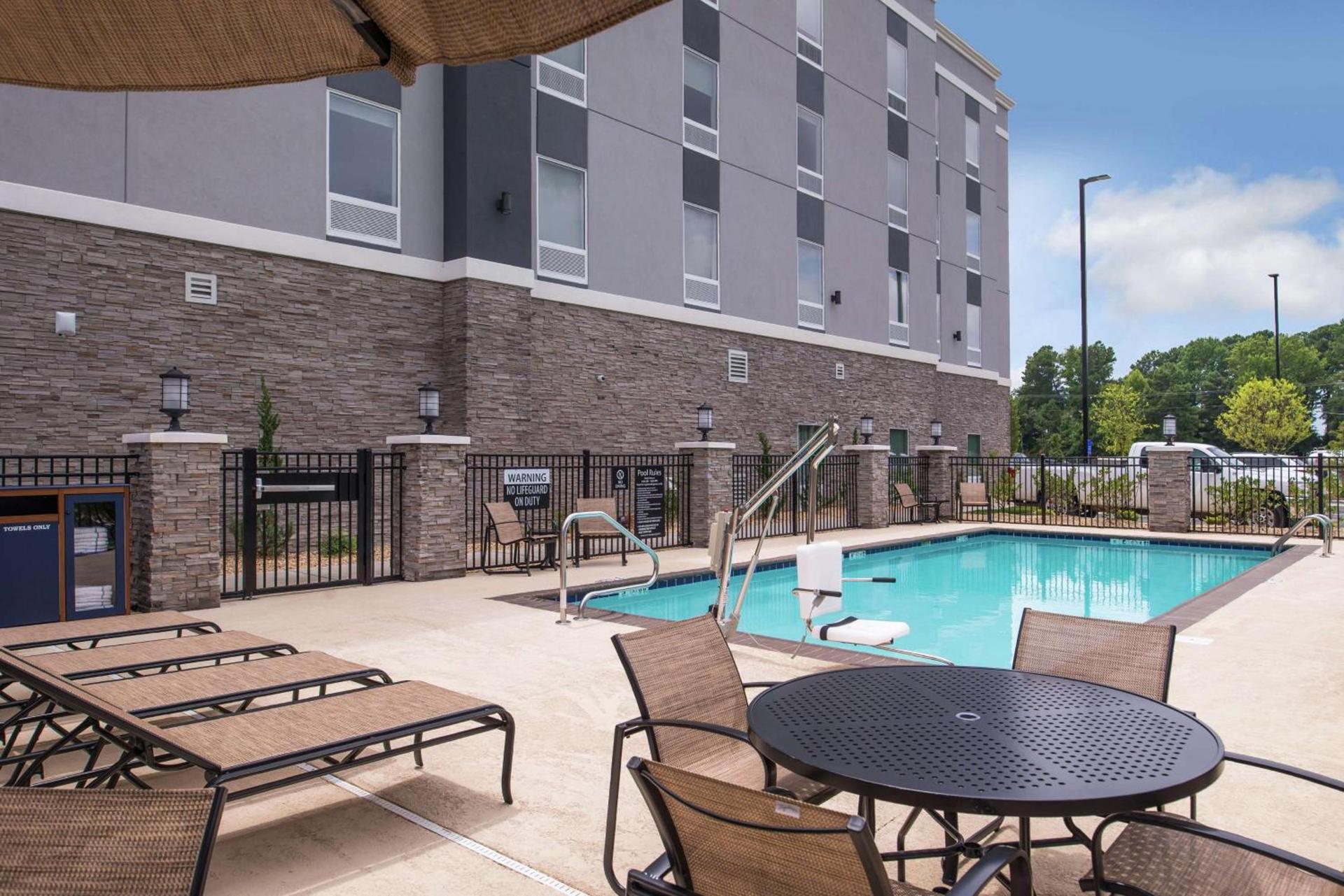 Hampton Inn Benson photo 22