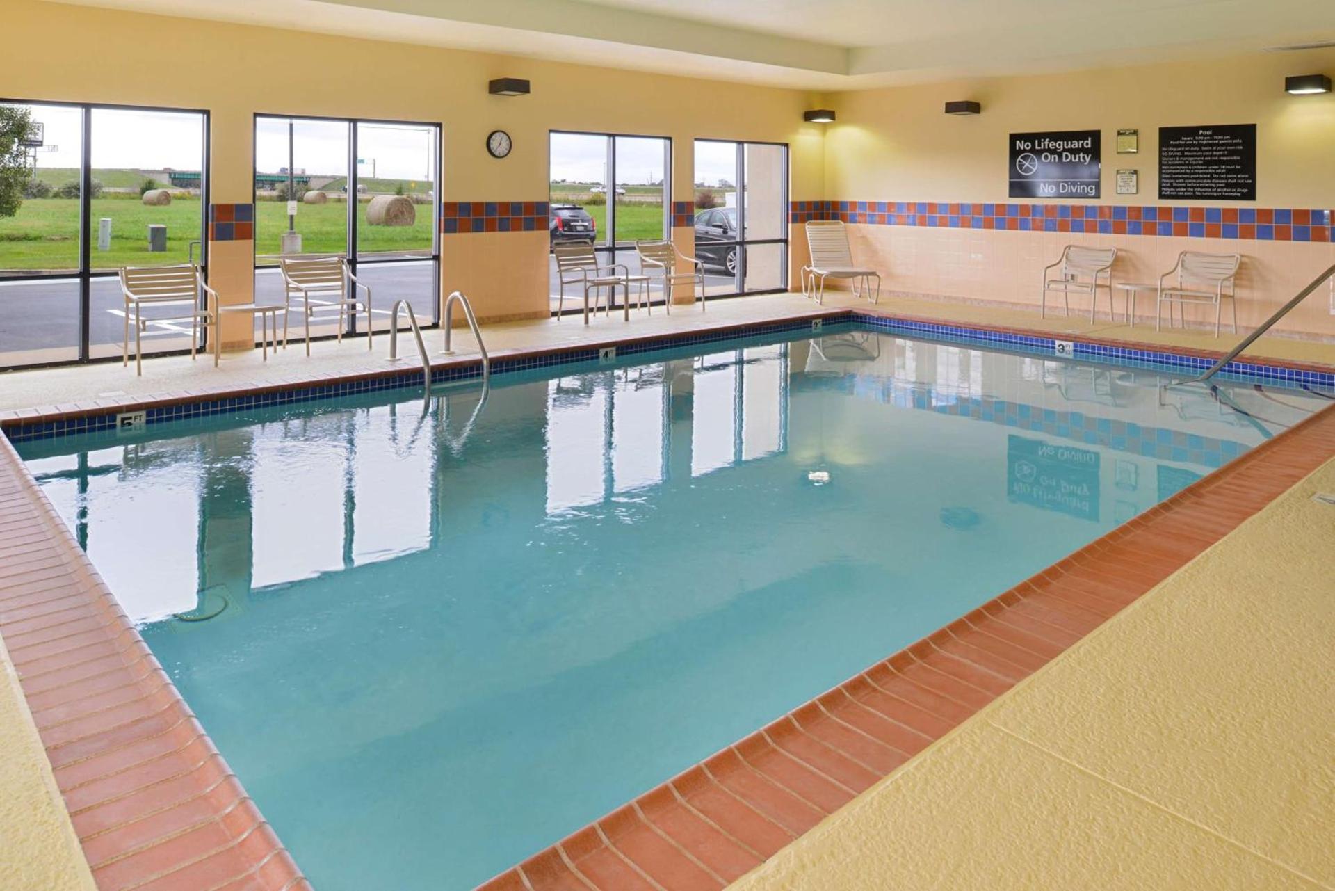 Hampton Inn by Hilton Litchfield photo 9