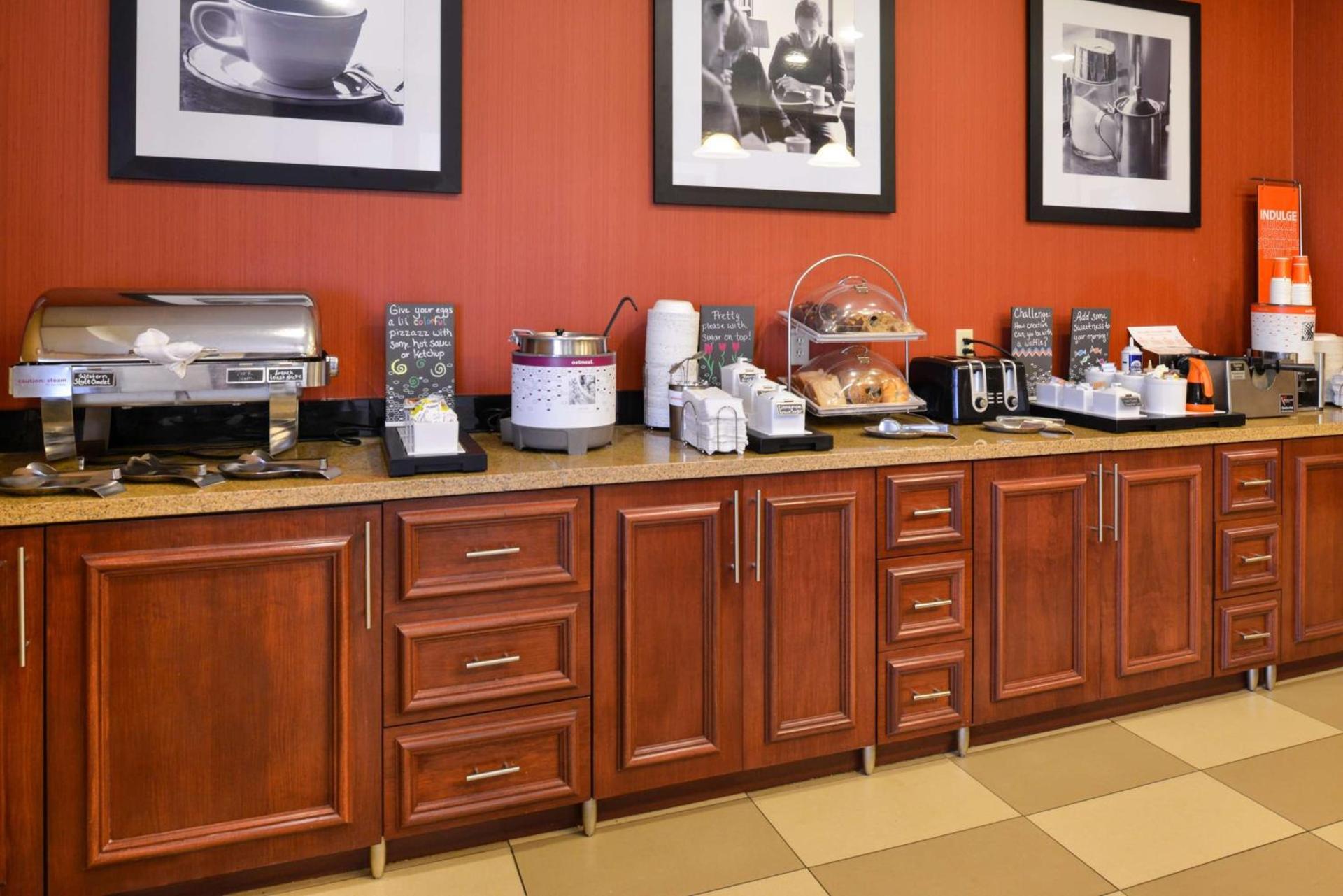 Hampton Inn by Hilton Litchfield photo 11