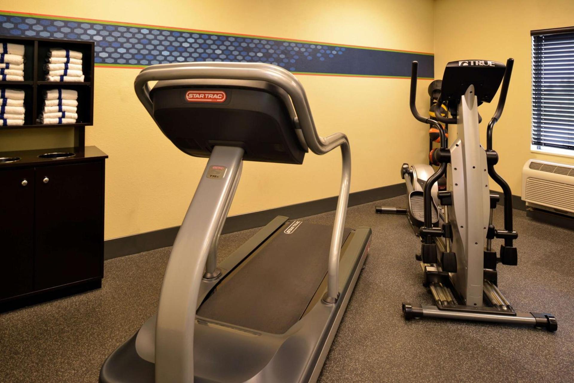 Hampton Inn by Hilton Litchfield photo 15