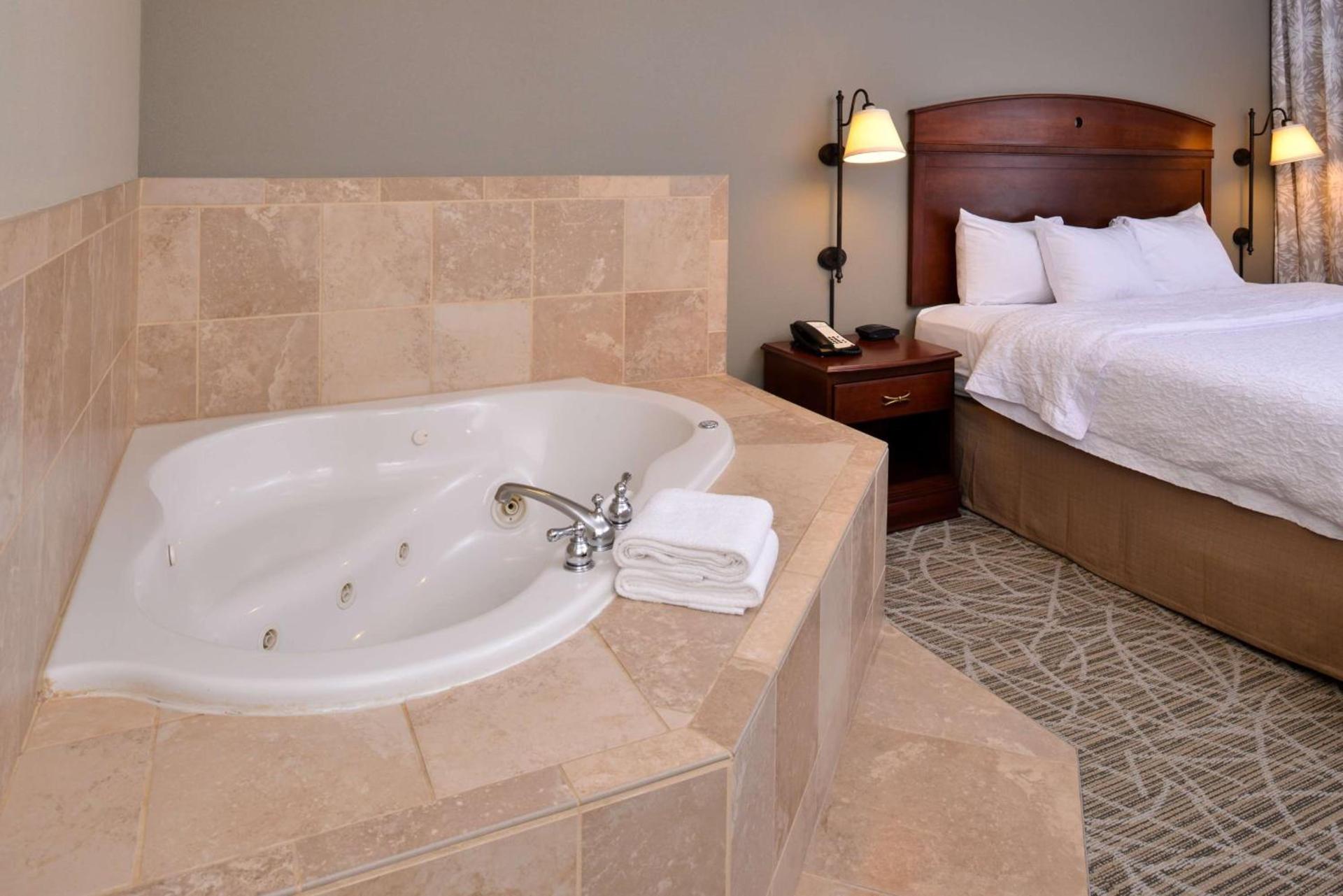 Hampton Inn by Hilton Litchfield photo 30