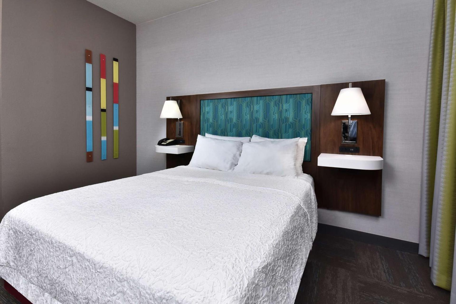 Hampton Inn Princeton photo 17