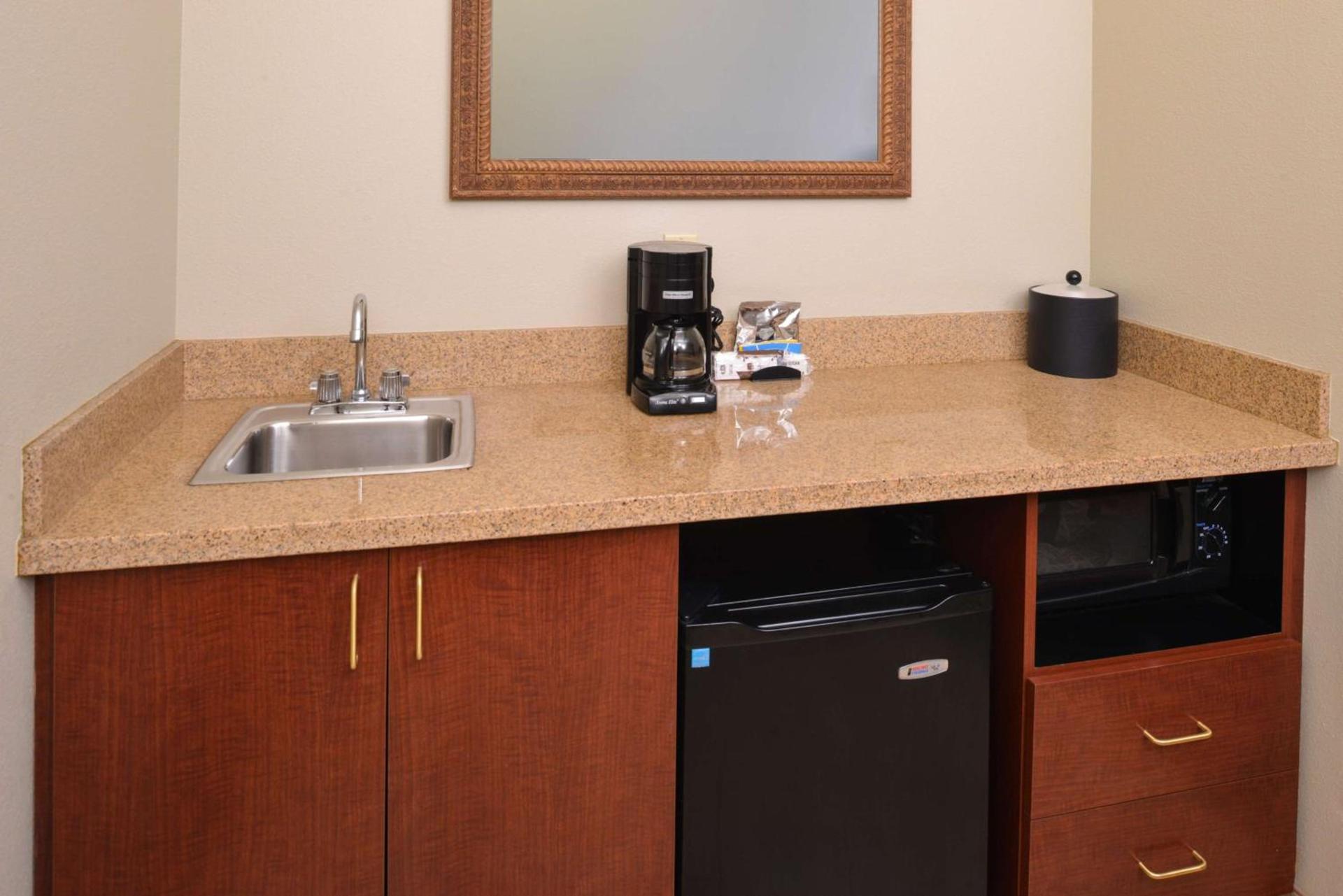 Hampton Inn by Hilton Litchfield photo 50