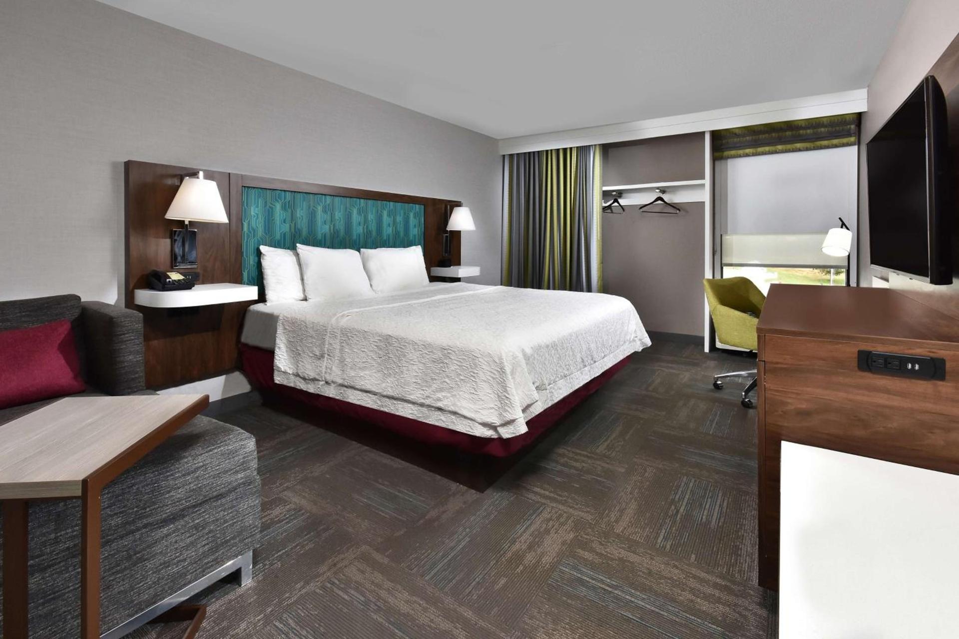 Hampton Inn Princeton photo 31