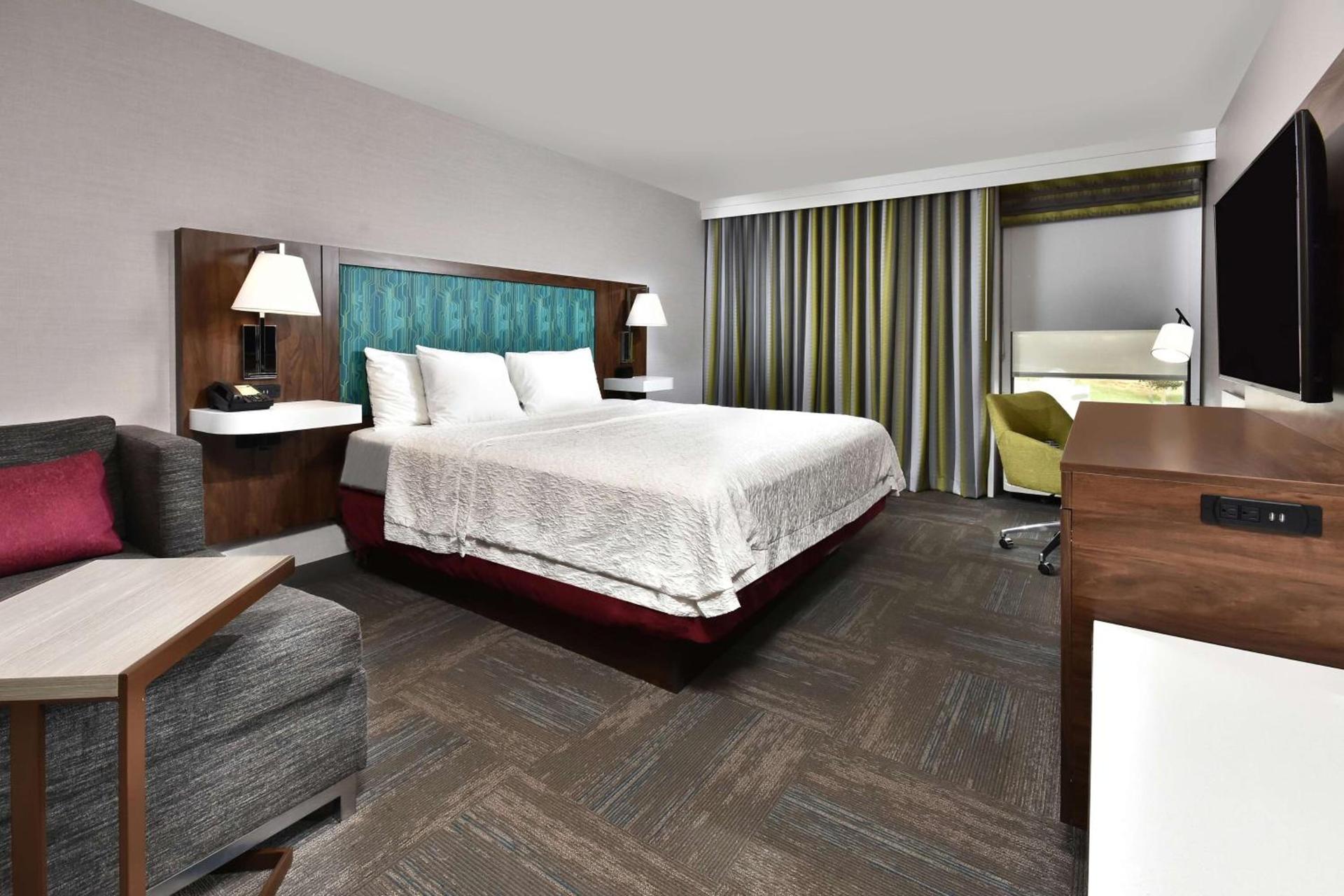 Hampton Inn Princeton photo 32