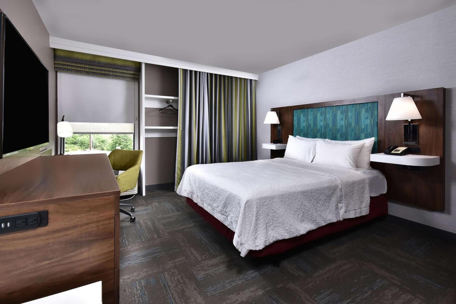 Hampton Inn Princeton photo 35