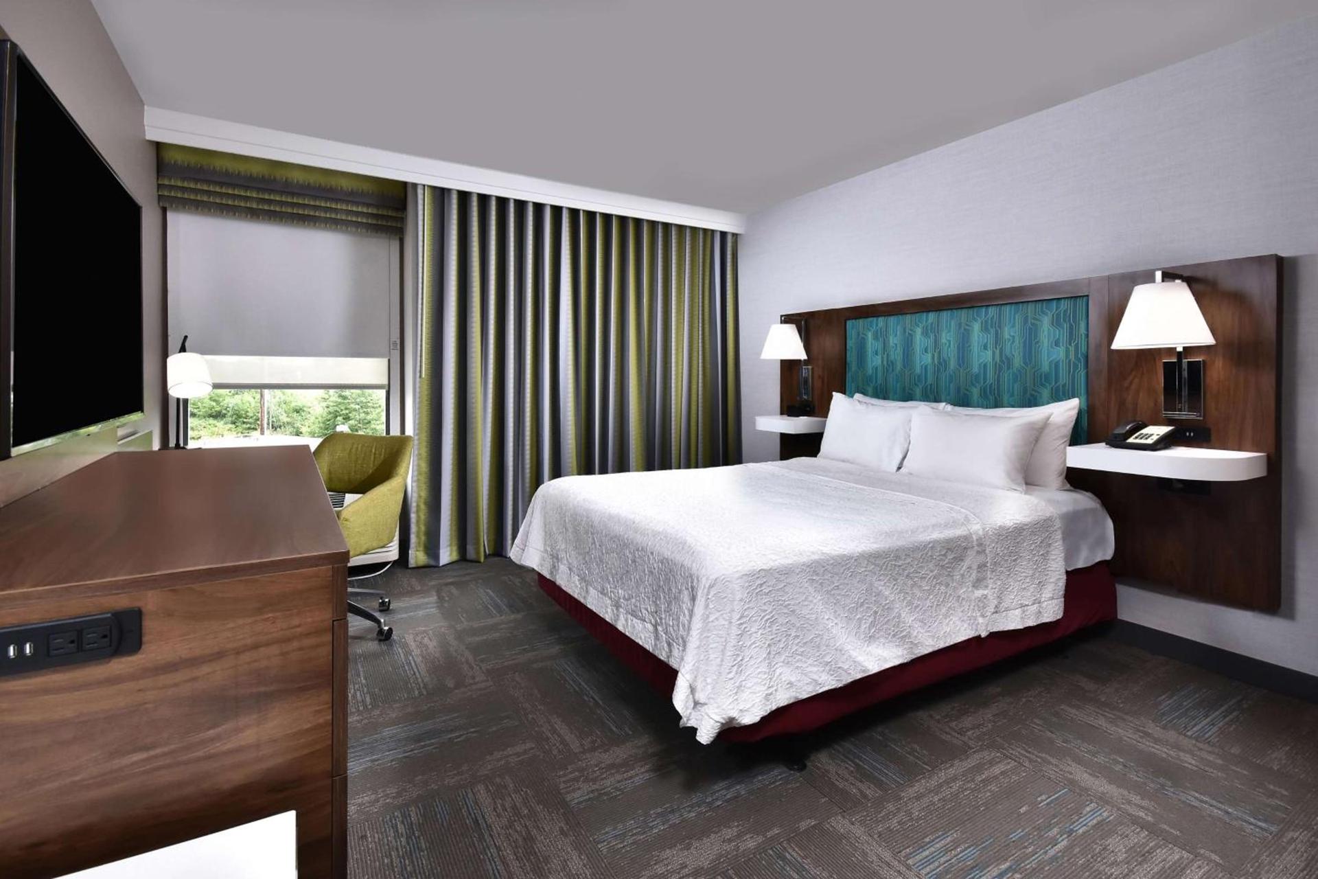 Hampton Inn Princeton photo 36