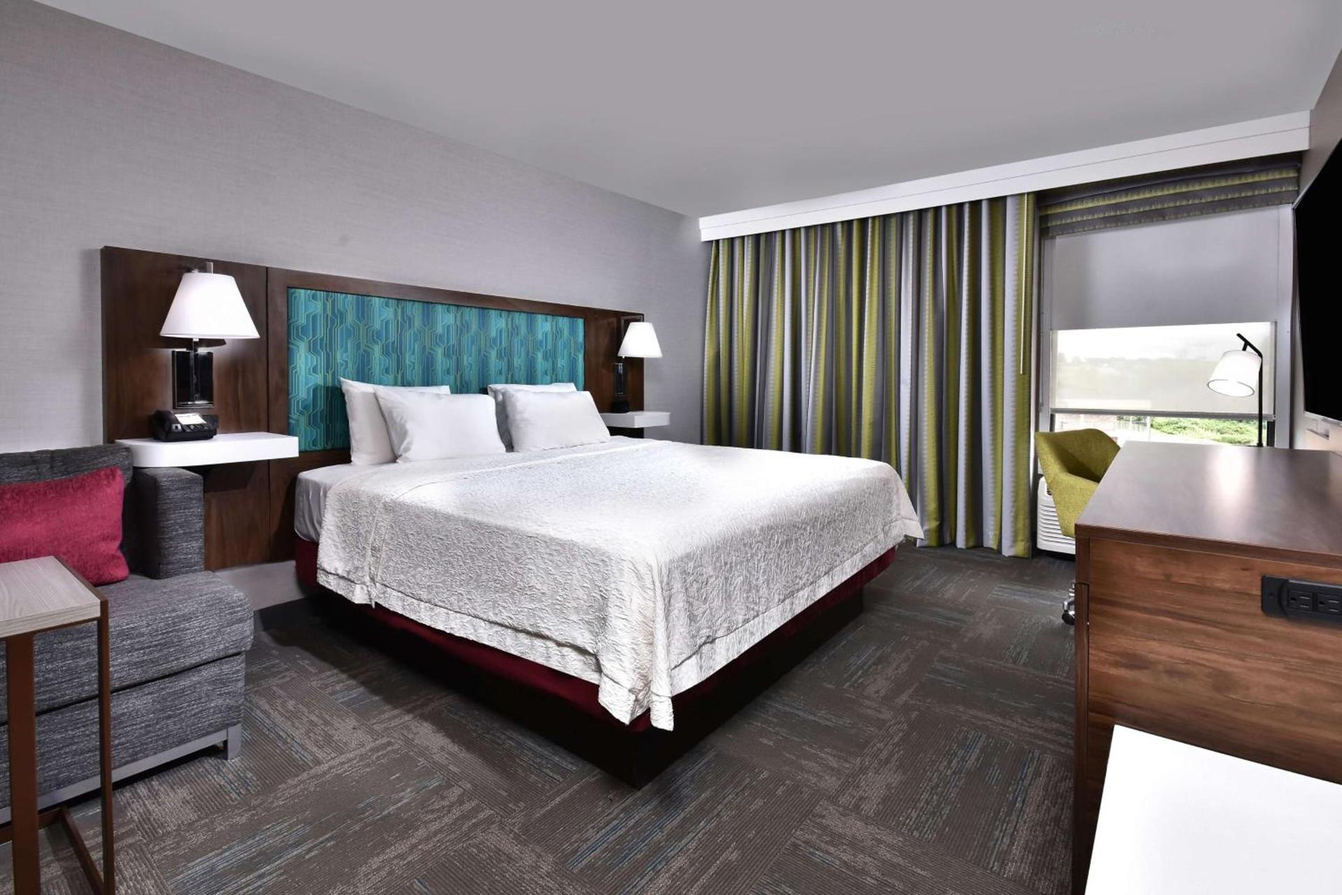 Hampton Inn Princeton photo 40