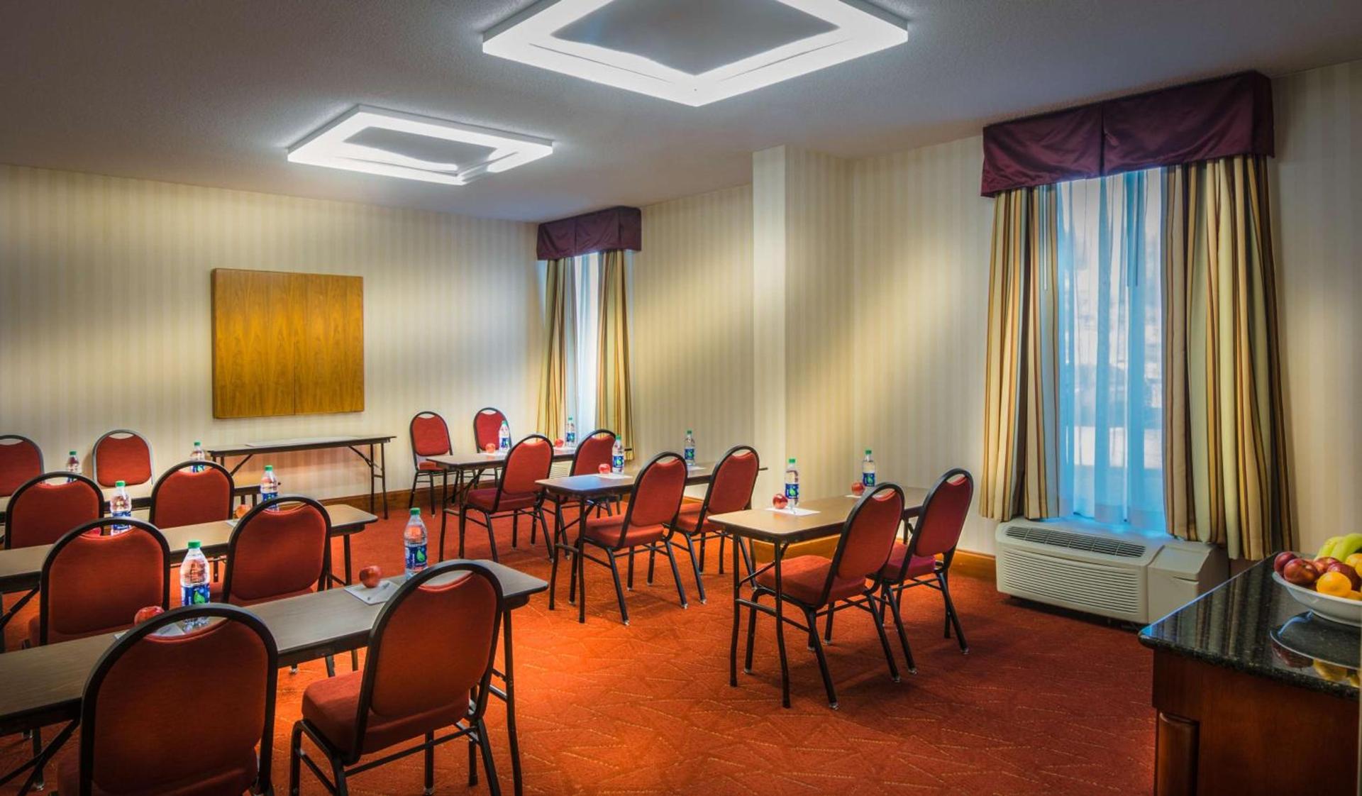 Hampton Inn Princeton photo 43