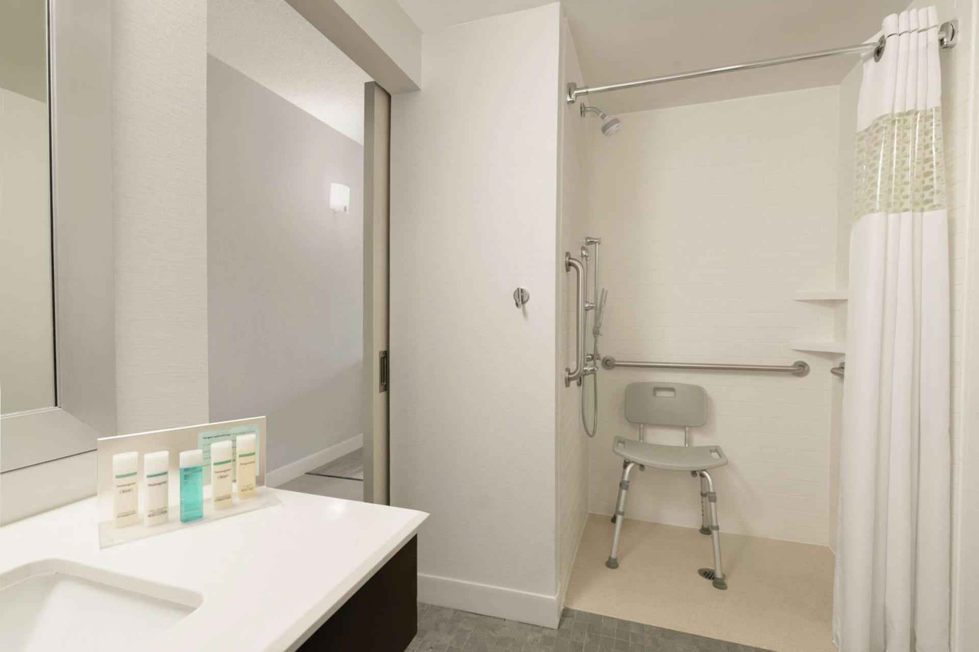 Hampton Inn Reading/Wyomissing photo 16