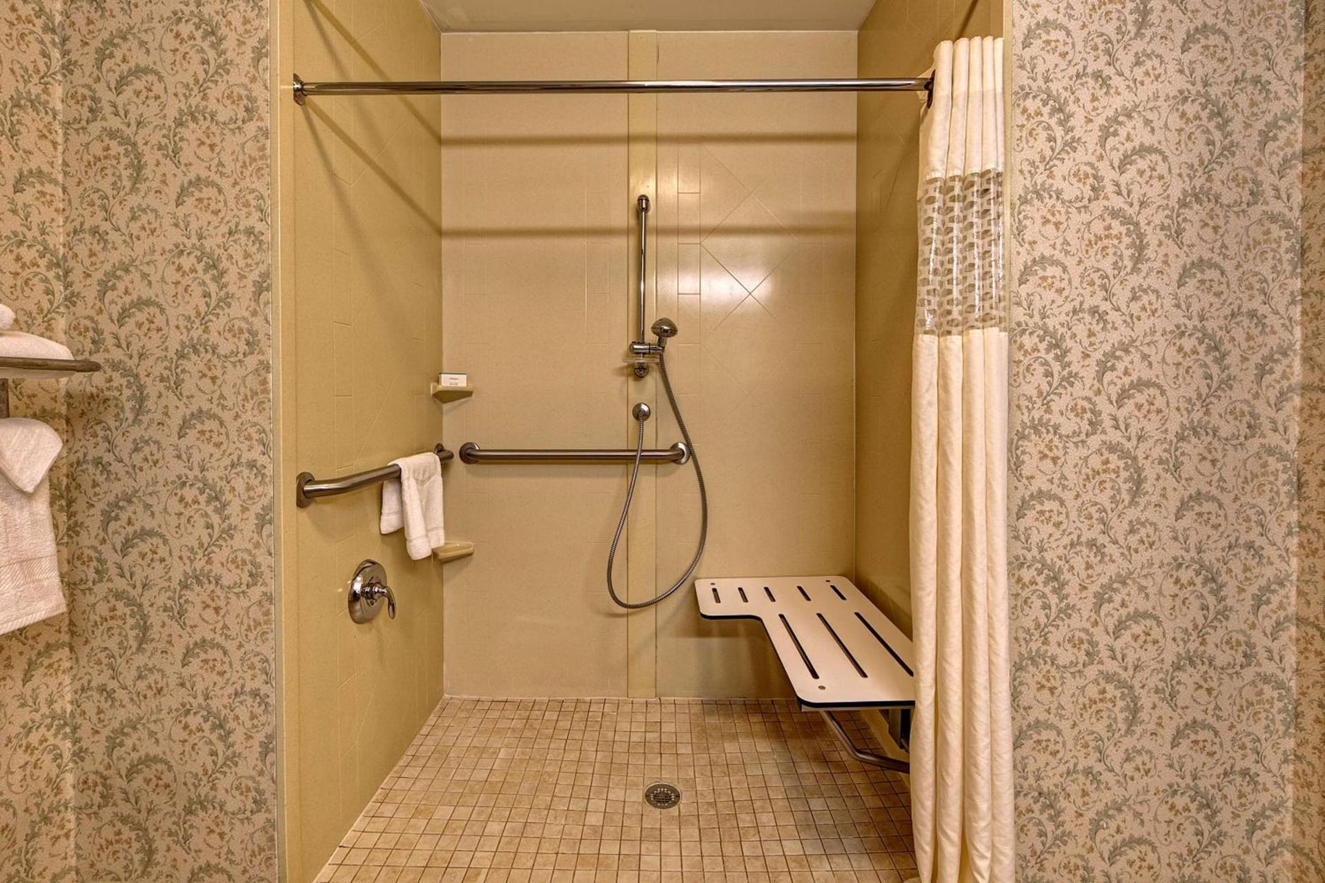 Hampton Inn Manning photo 14