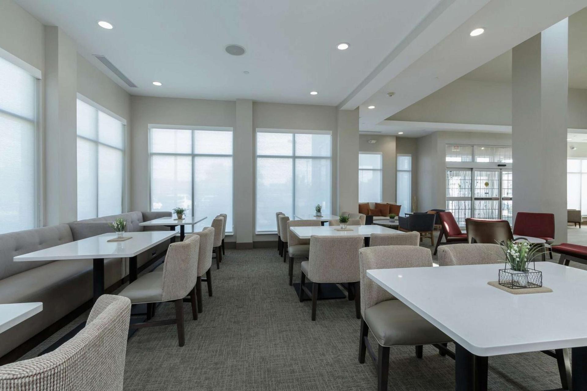 Hilton Garden Inn Elkhart photo 4
