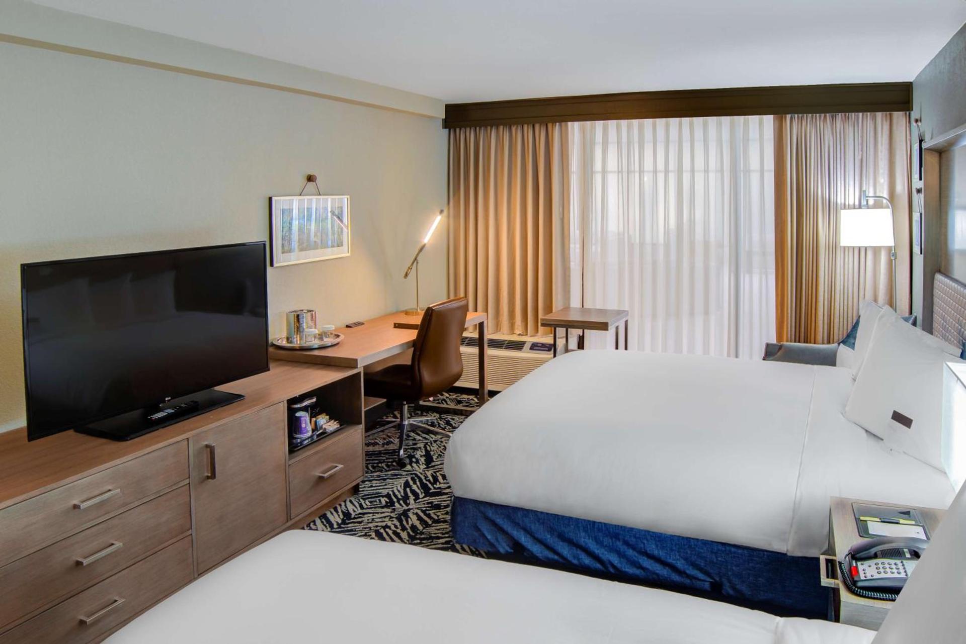Doubletree by Hilton Harrisonburg photo 22