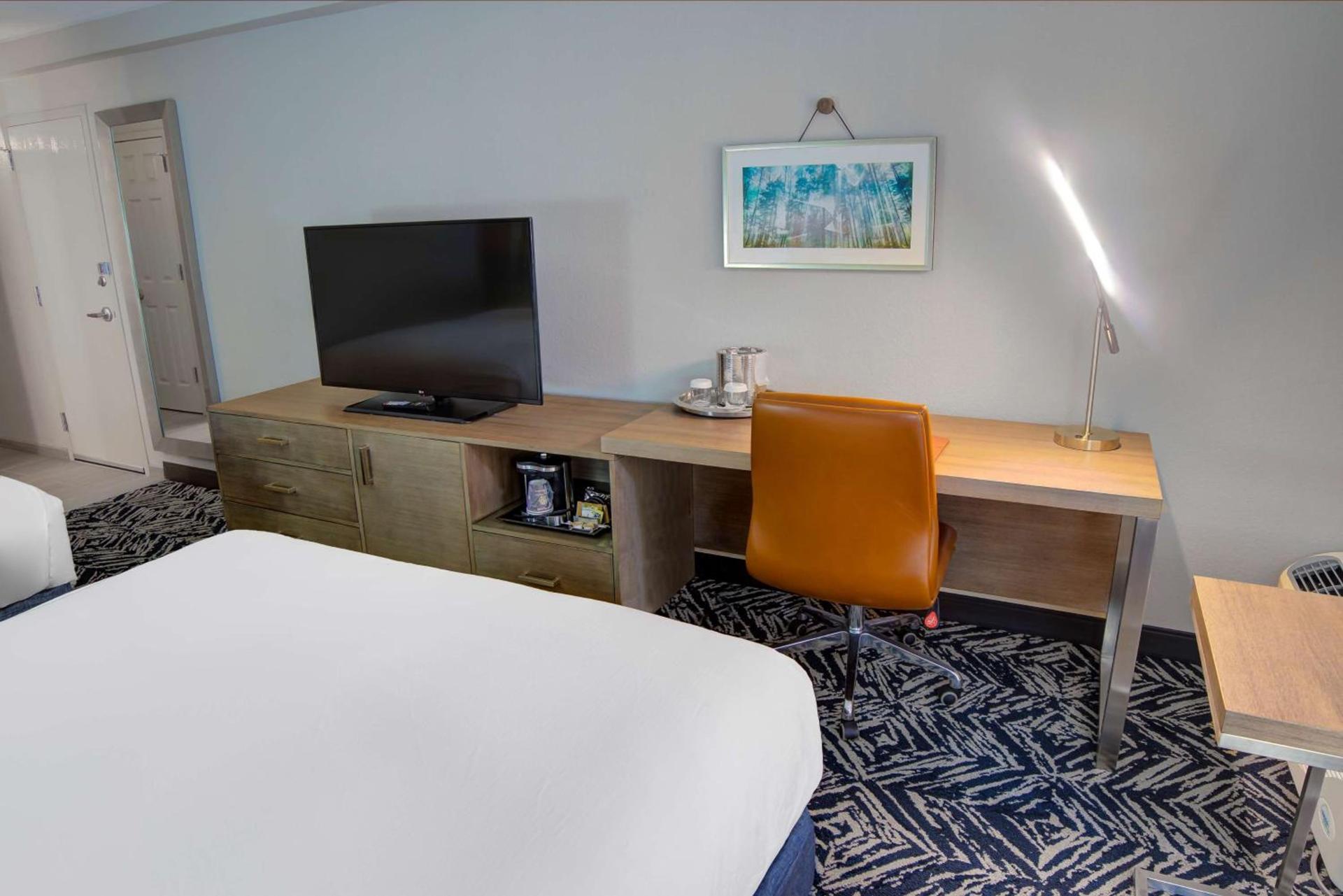 Doubletree by Hilton Harrisonburg photo 25