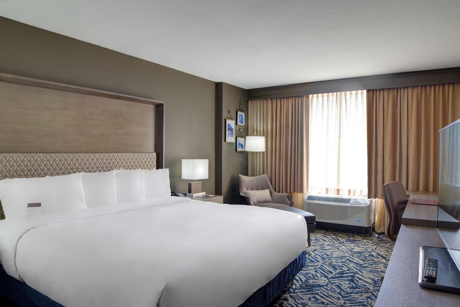Doubletree by Hilton Harrisonburg photo 26