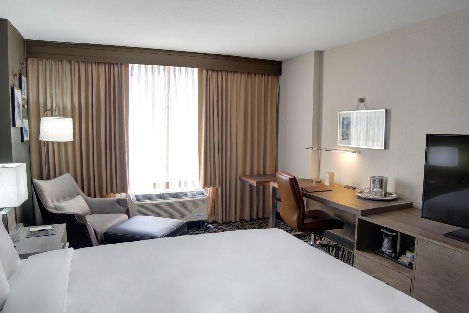 Doubletree by Hilton Harrisonburg photo 27