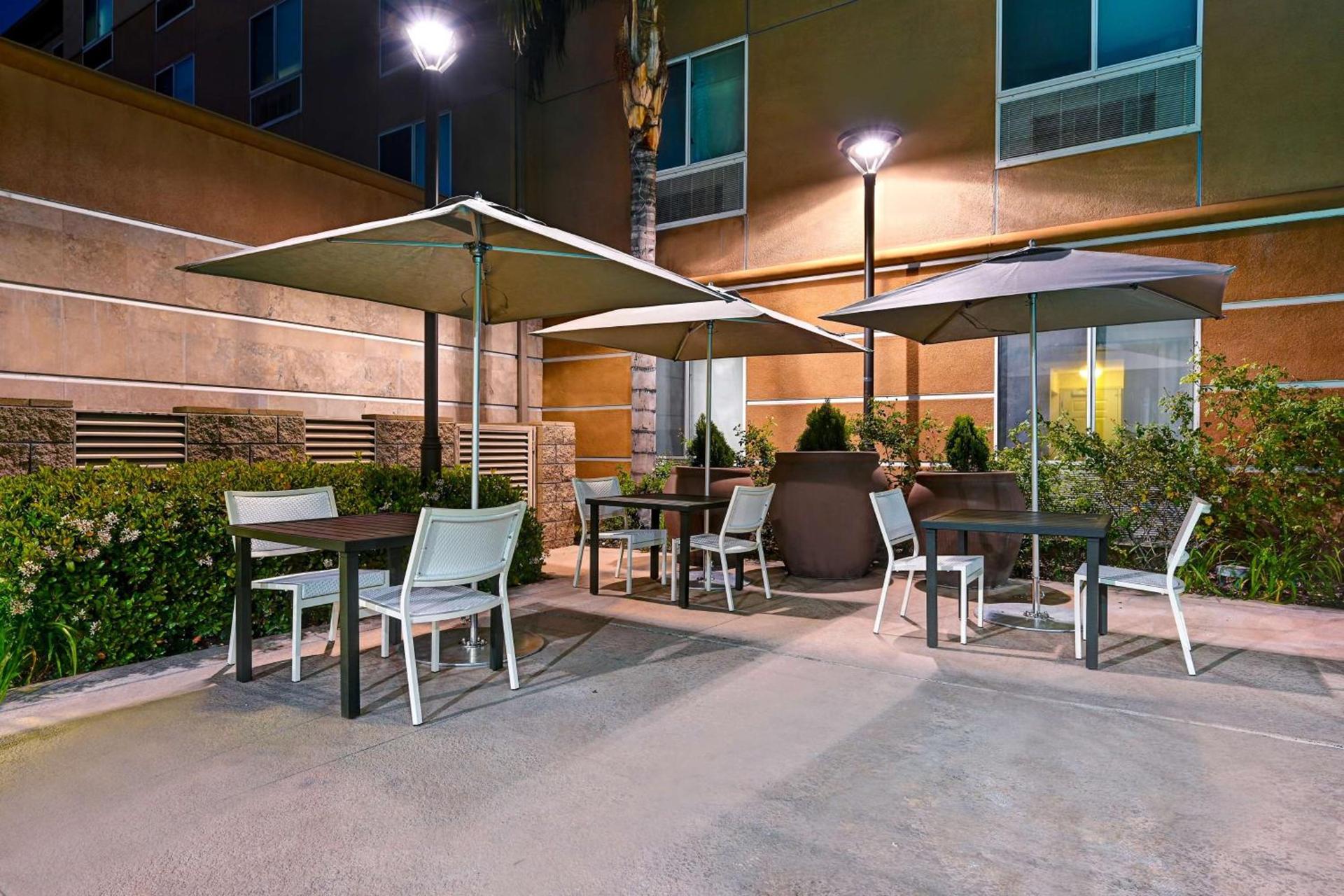 Hilton Garden Inn San Bernardino photo 3