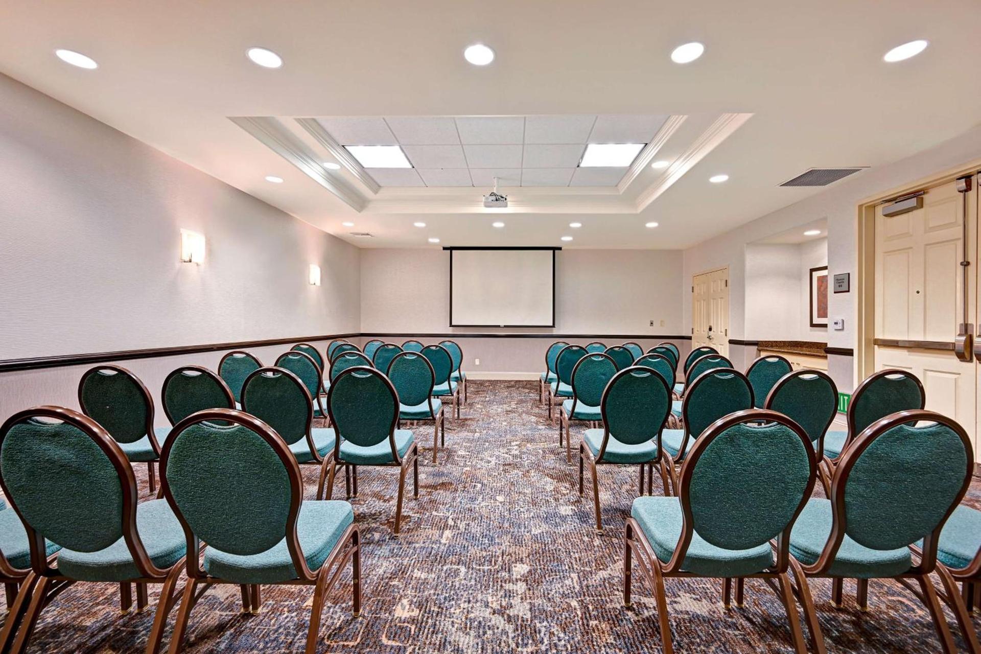 Hilton Garden Inn San Bernardino photo 45