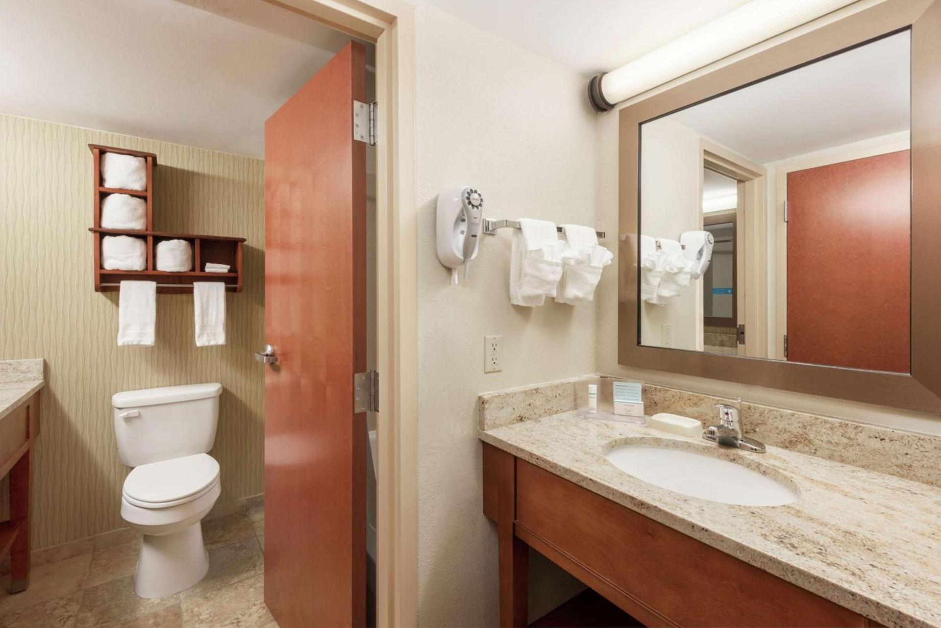 Hampton Inn Branson on the Strip photo 21