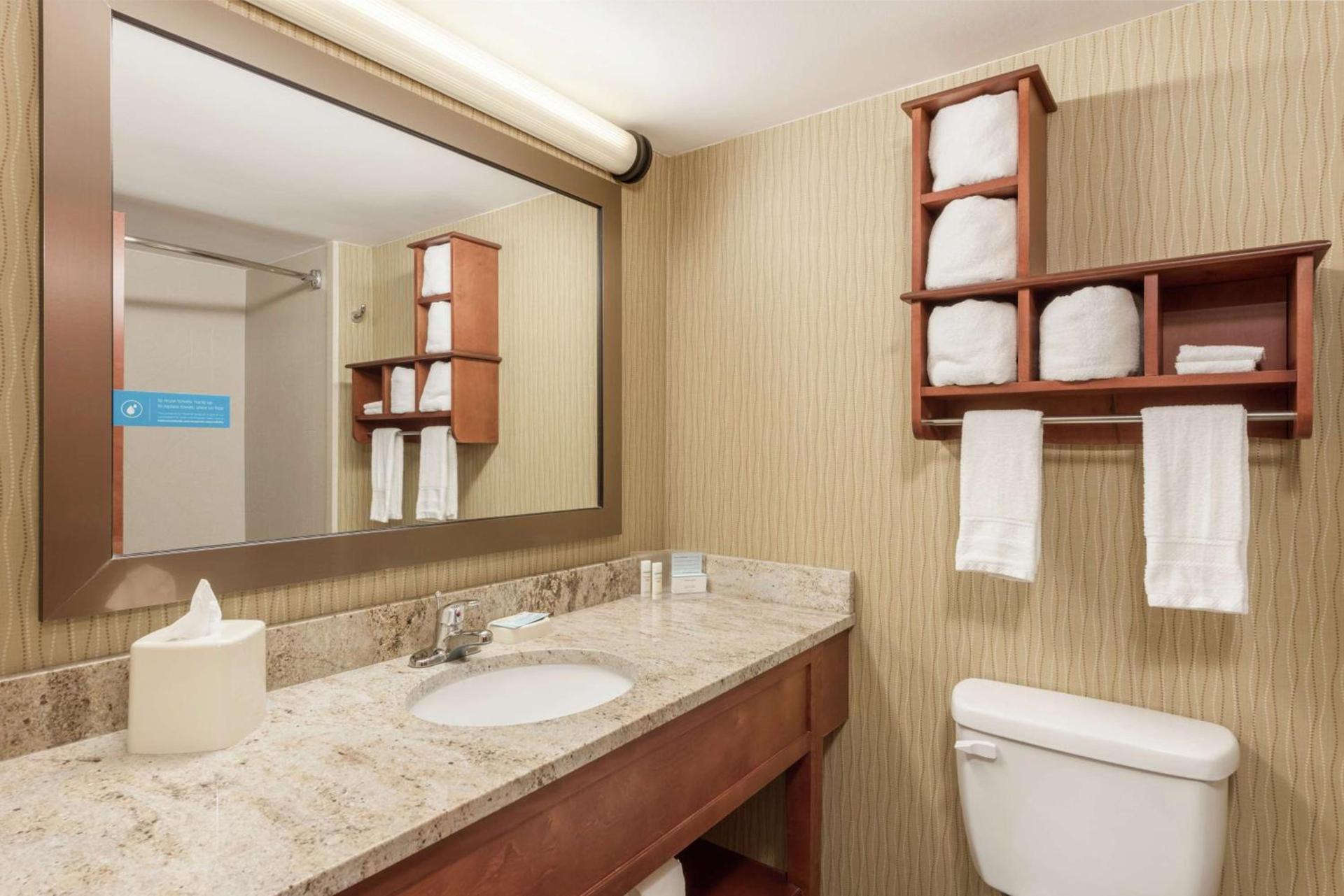 Hampton Inn Branson on the Strip photo 24