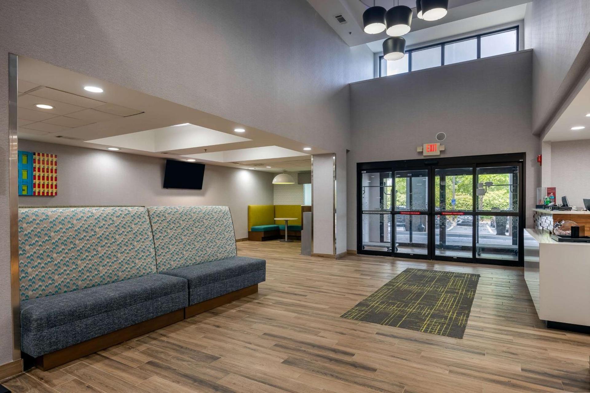 Hampton Inn & Suites Alpharetta Roswell photo 15