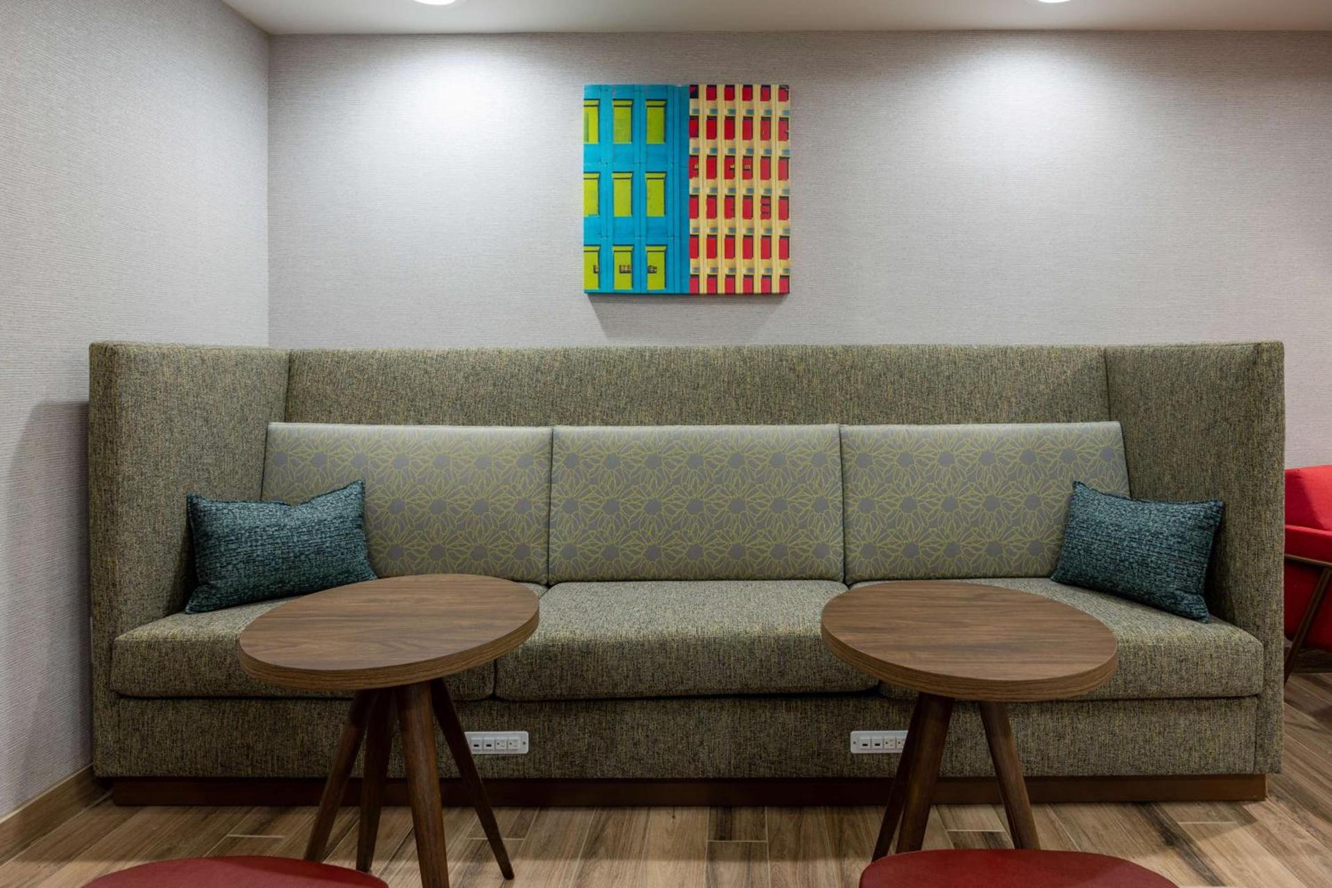 Hampton Inn & Suites Alpharetta Roswell photo 16