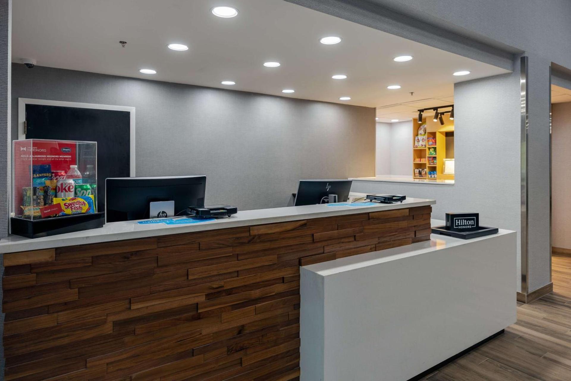 Hampton Inn & Suites Alpharetta Roswell photo 19