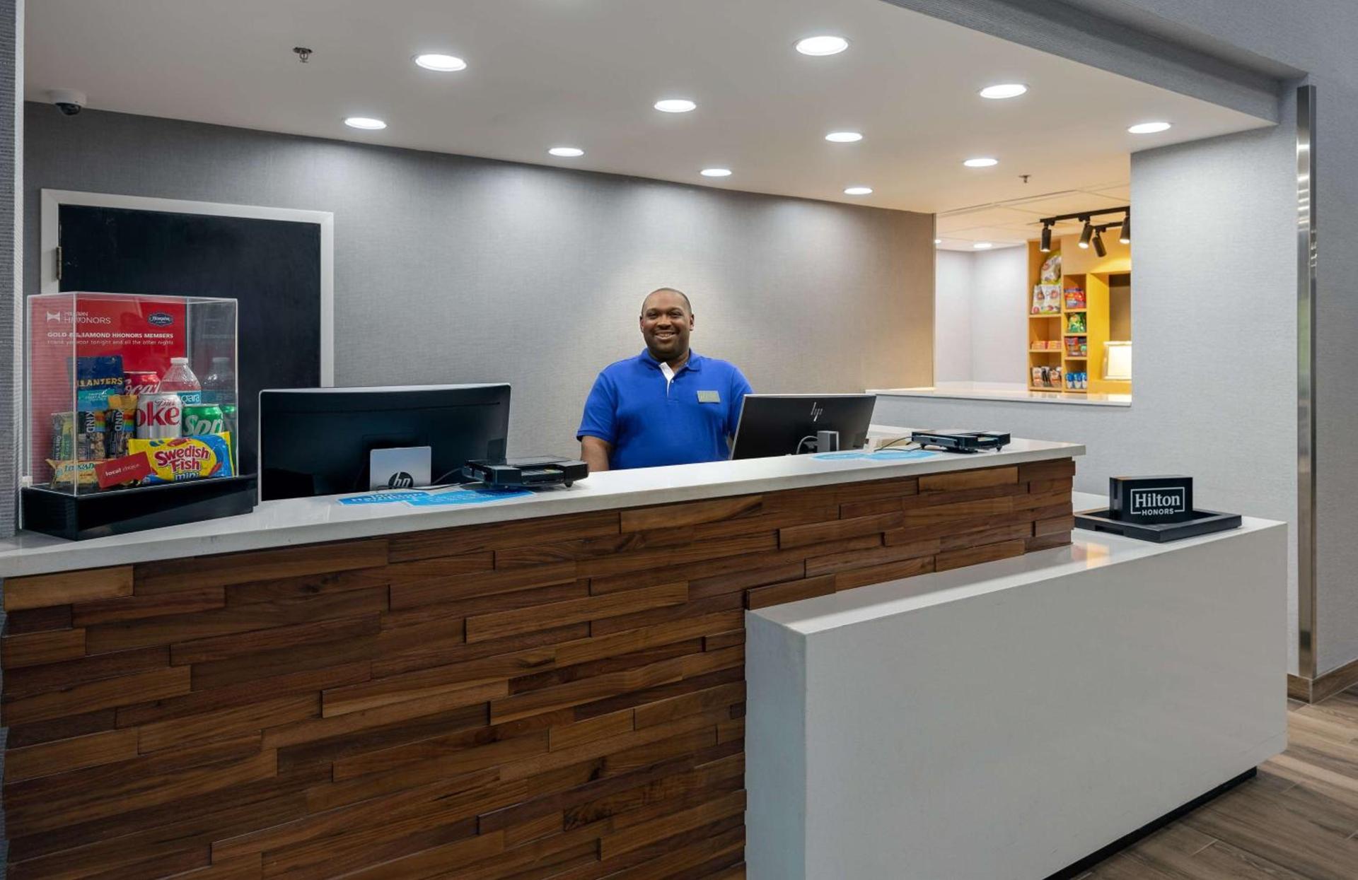 Hampton Inn & Suites Alpharetta Roswell photo 20