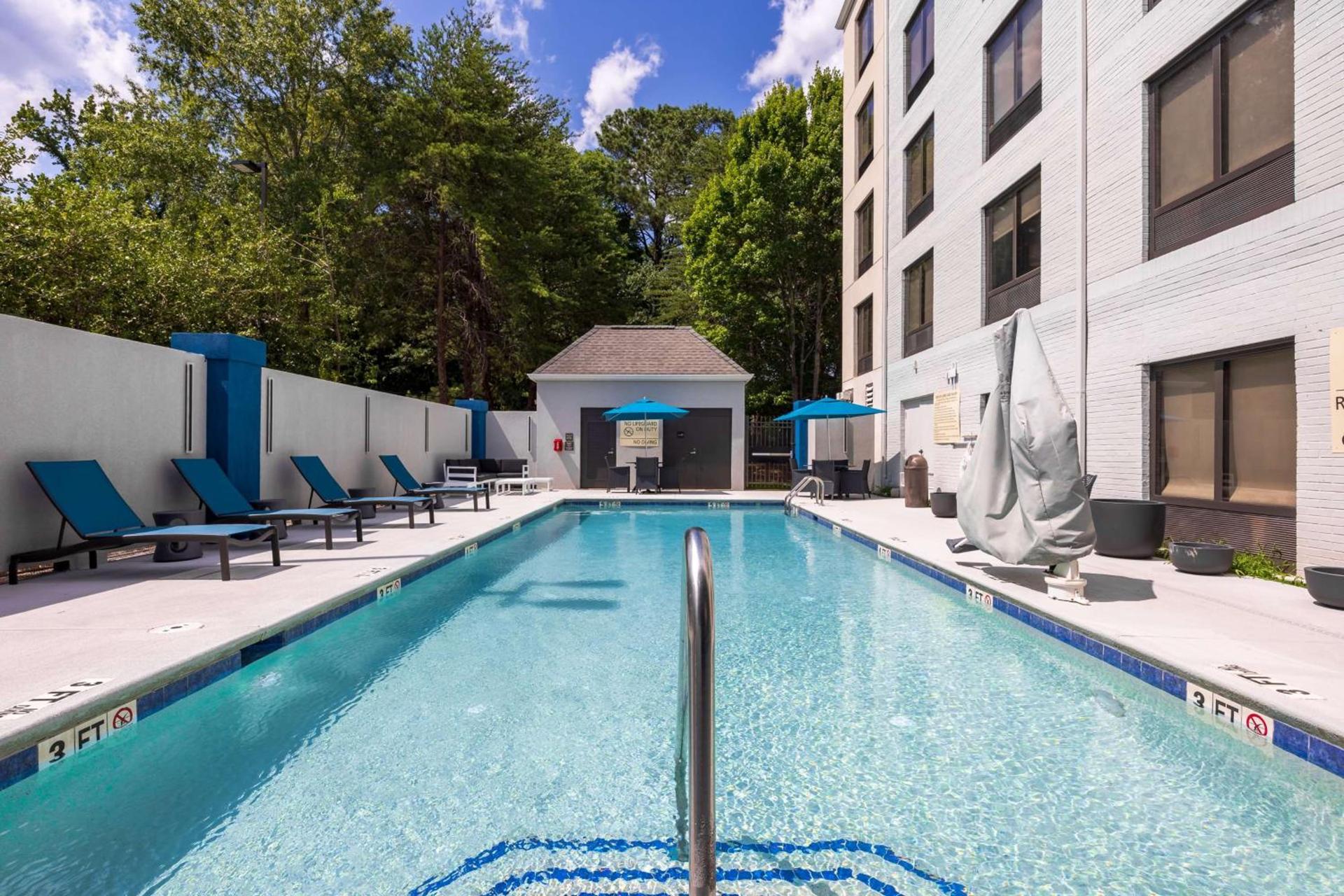 Hampton Inn & Suites Alpharetta Roswell photo 24