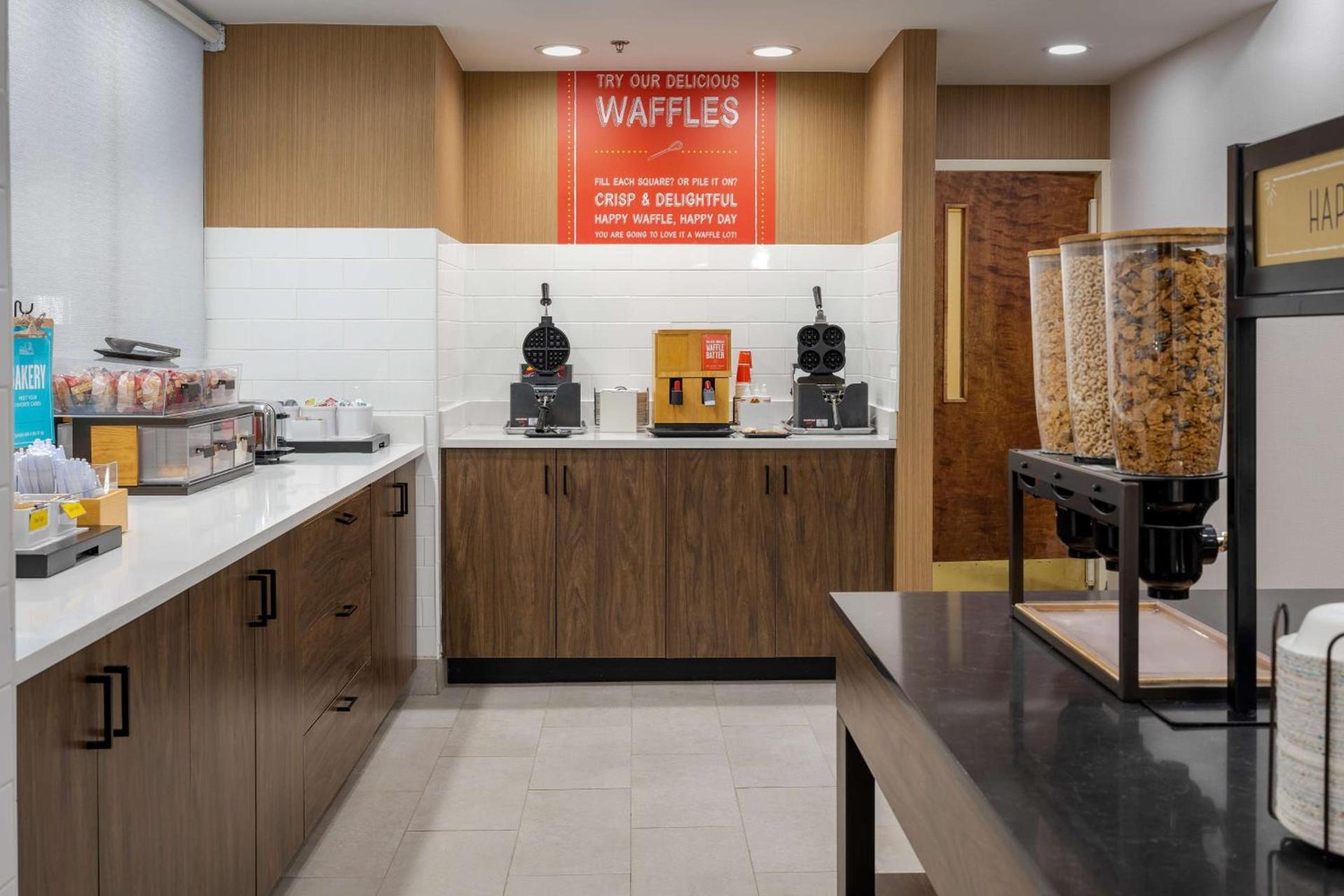 Hampton Inn & Suites Alpharetta Roswell photo 30