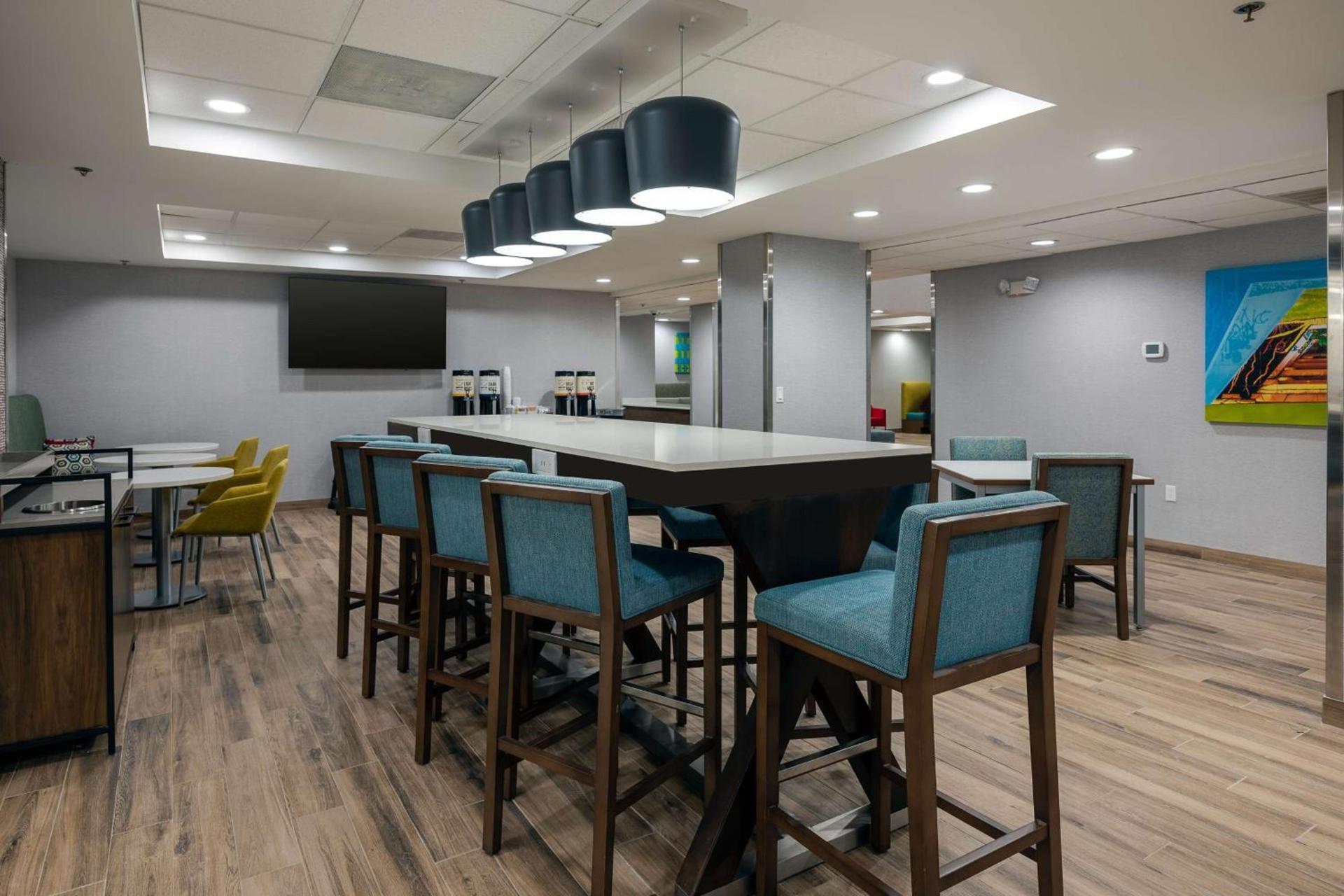 Hampton Inn & Suites Alpharetta Roswell photo 31