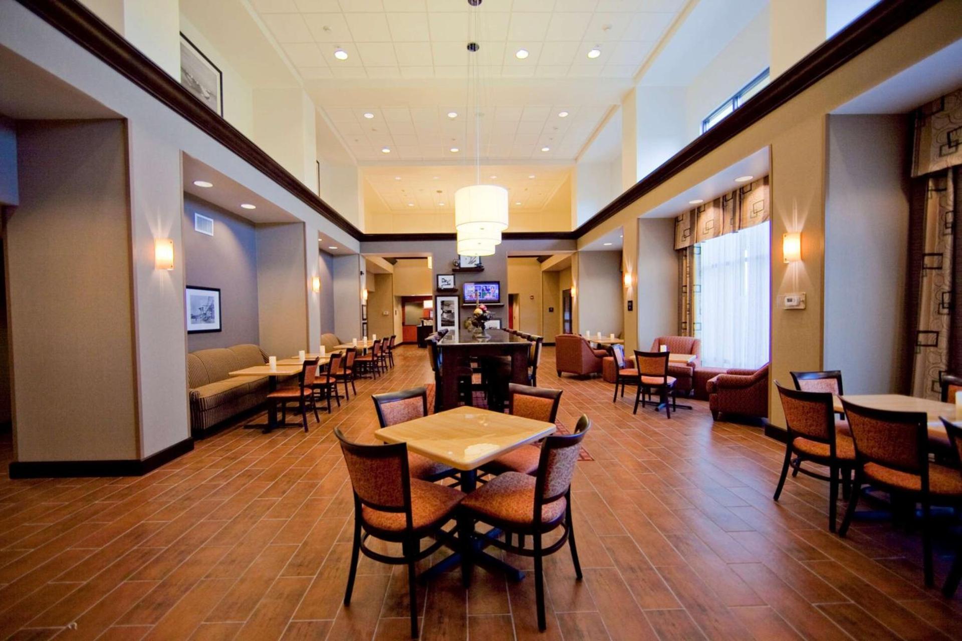 Hampton Inn & Suites by Hilton Seattle/Kent photo 3