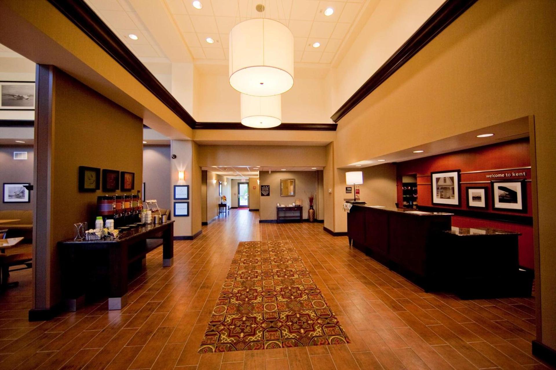Hampton Inn & Suites by Hilton Seattle/Kent photo 4