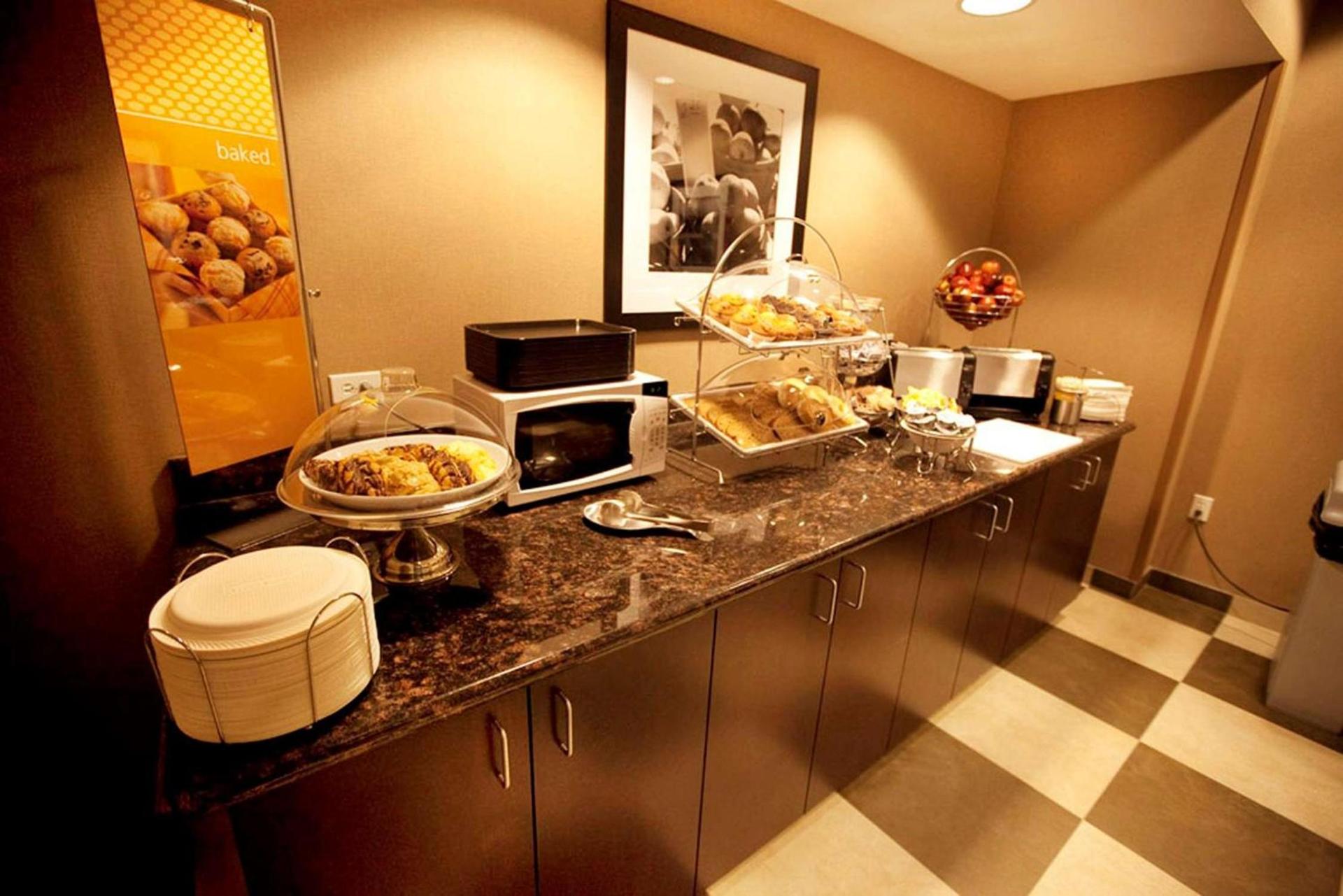 Hampton Inn & Suites by Hilton Seattle/Kent photo 9
