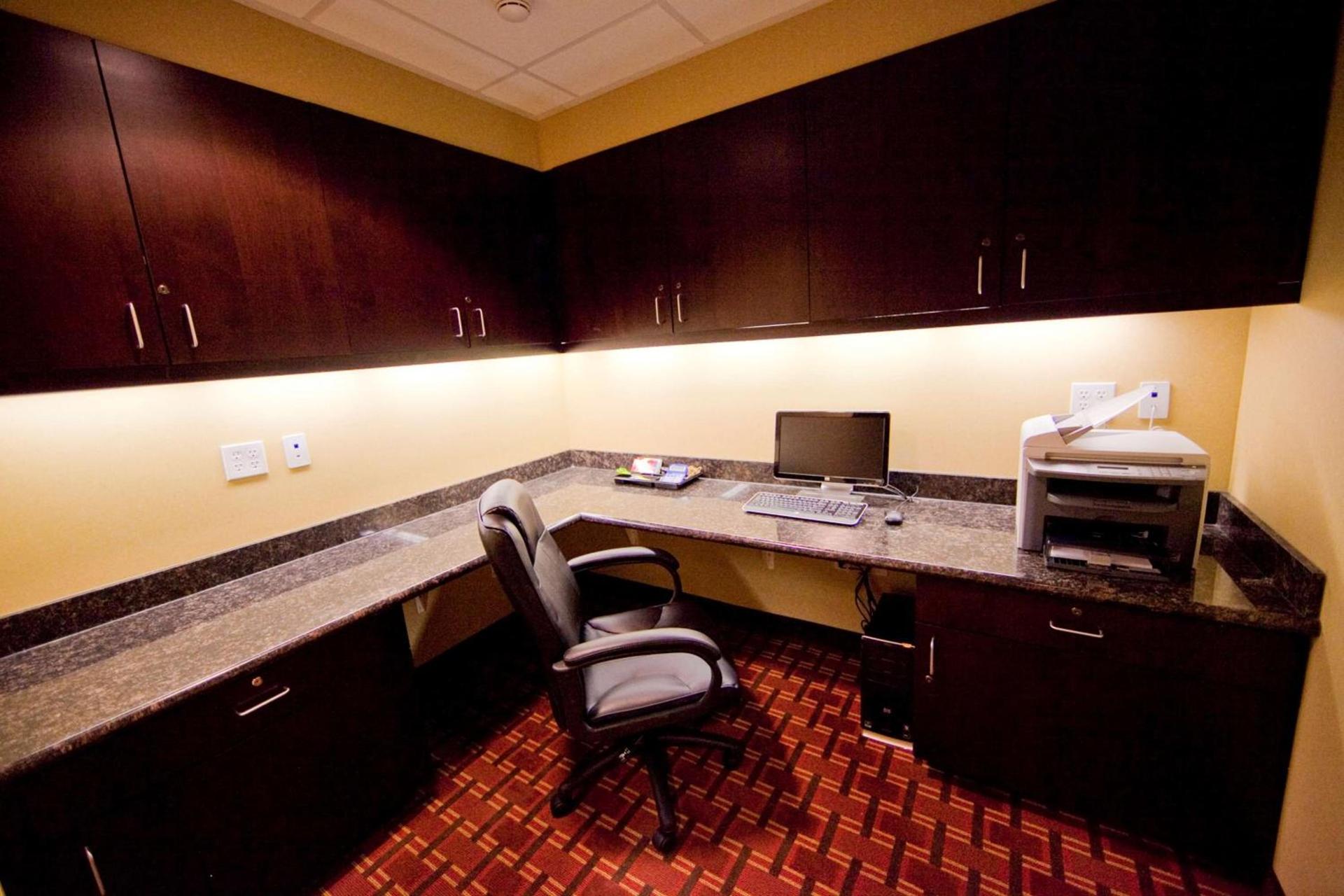 Hampton Inn & Suites by Hilton Seattle/Kent photo 28