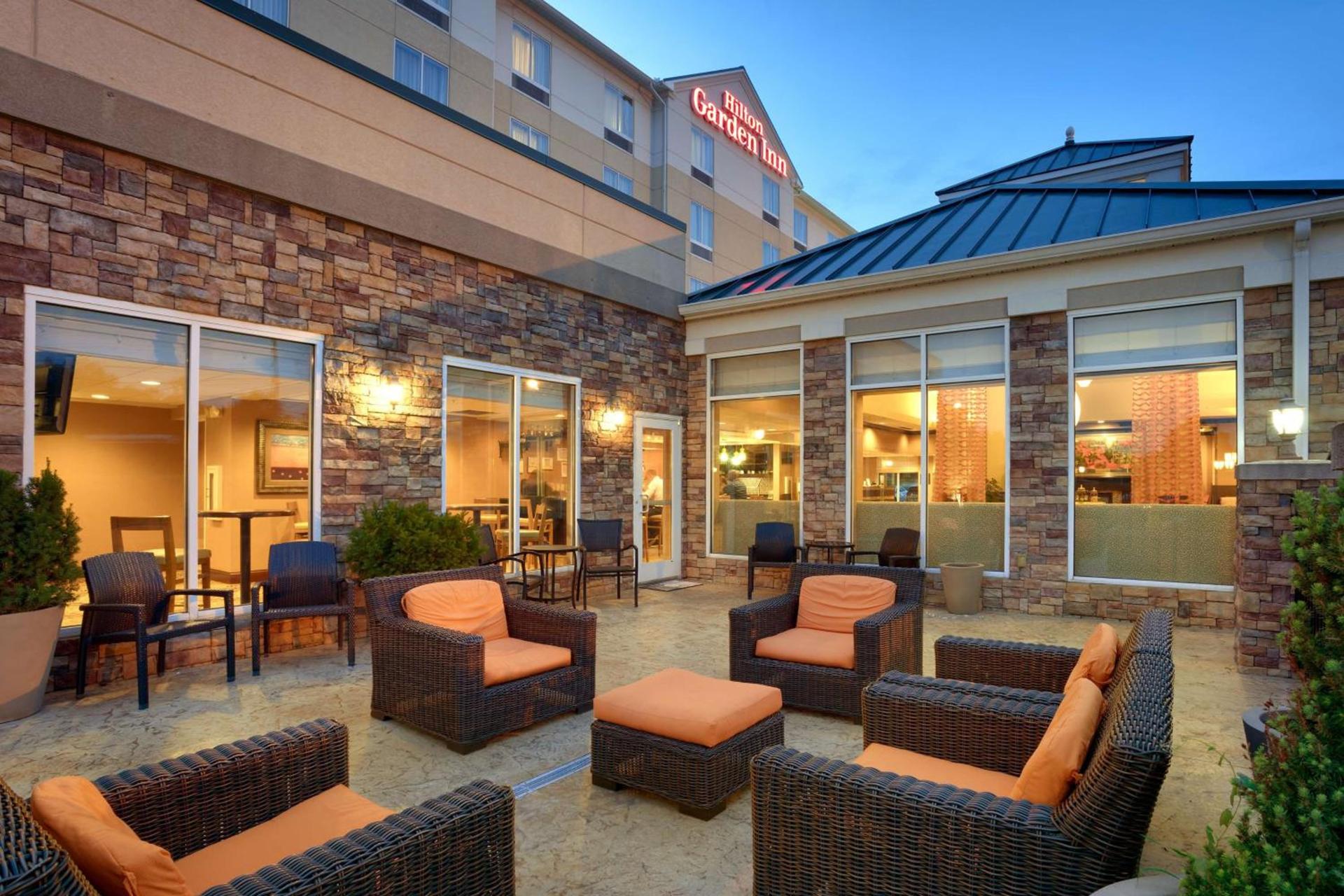 Hilton Garden Inn Clarksville photo 2