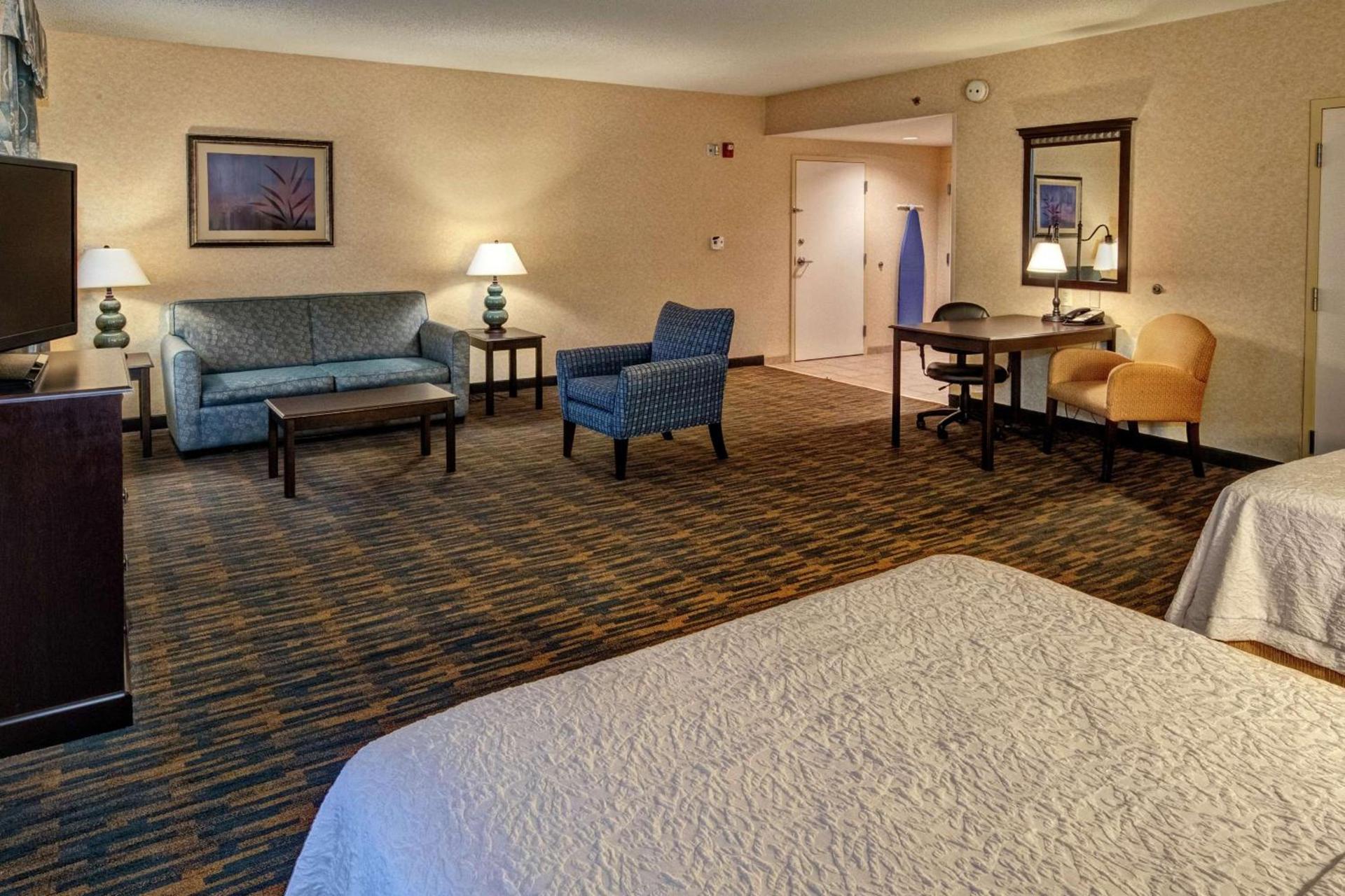 Hampton Inn Roanoke Rapids photo 14
