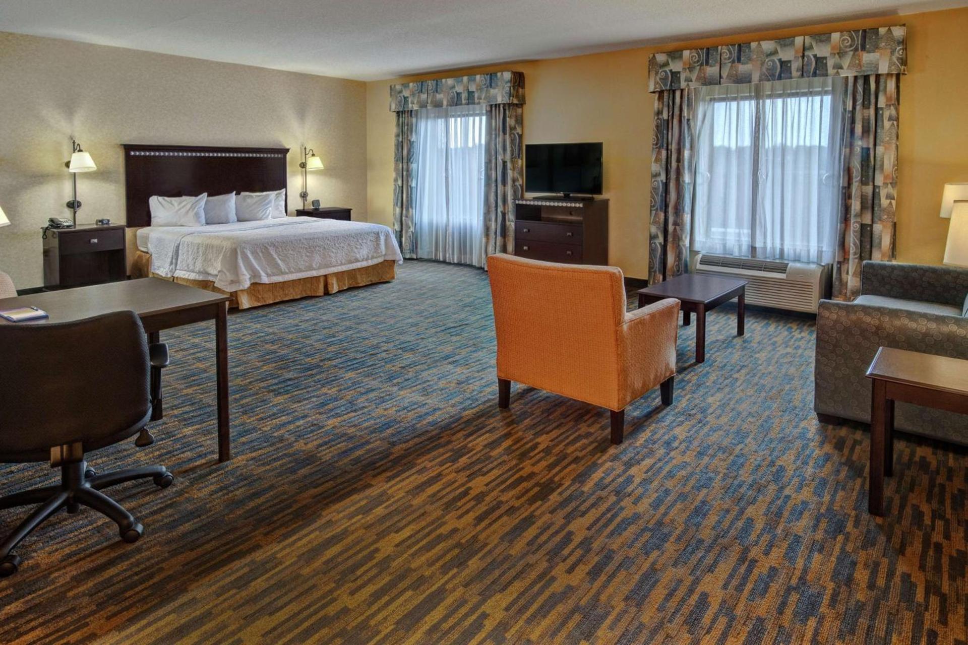 Hampton Inn Roanoke Rapids photo 15