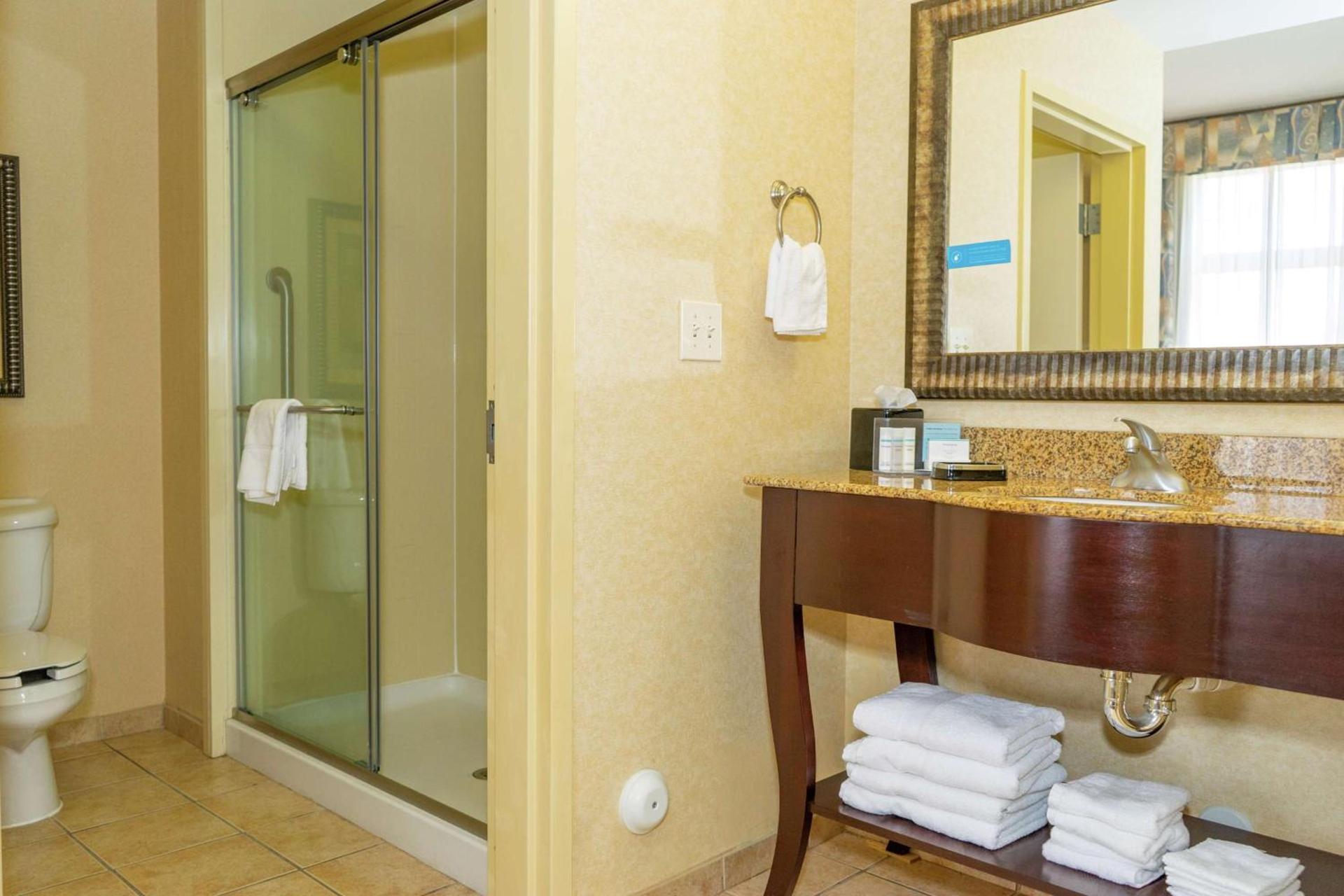 Hampton Inn Roanoke Rapids photo 17