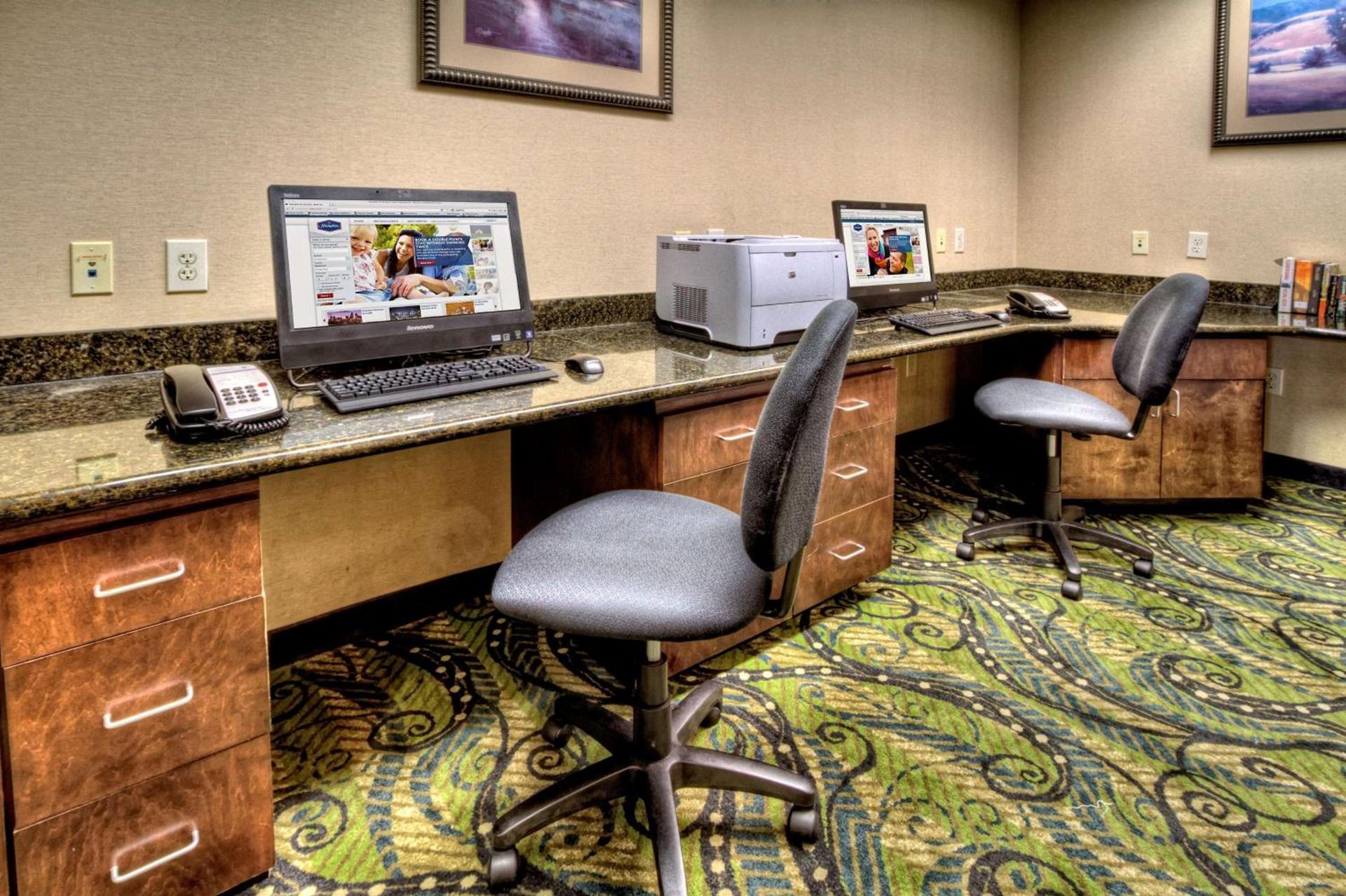 Hampton Inn Roanoke Rapids photo 37